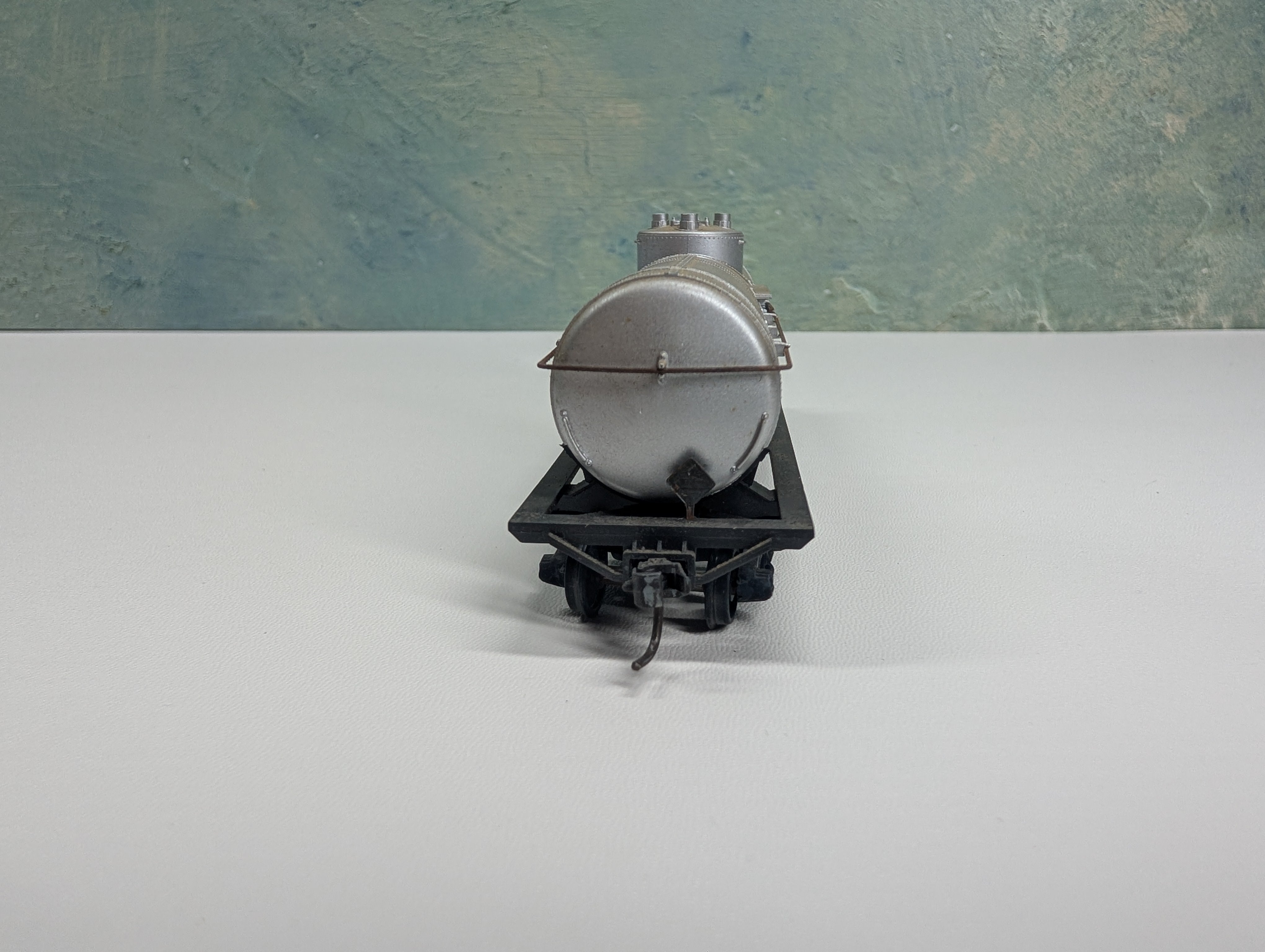 USED Athearn HO Scale Single Dome Tank Car Conoco CONX #617