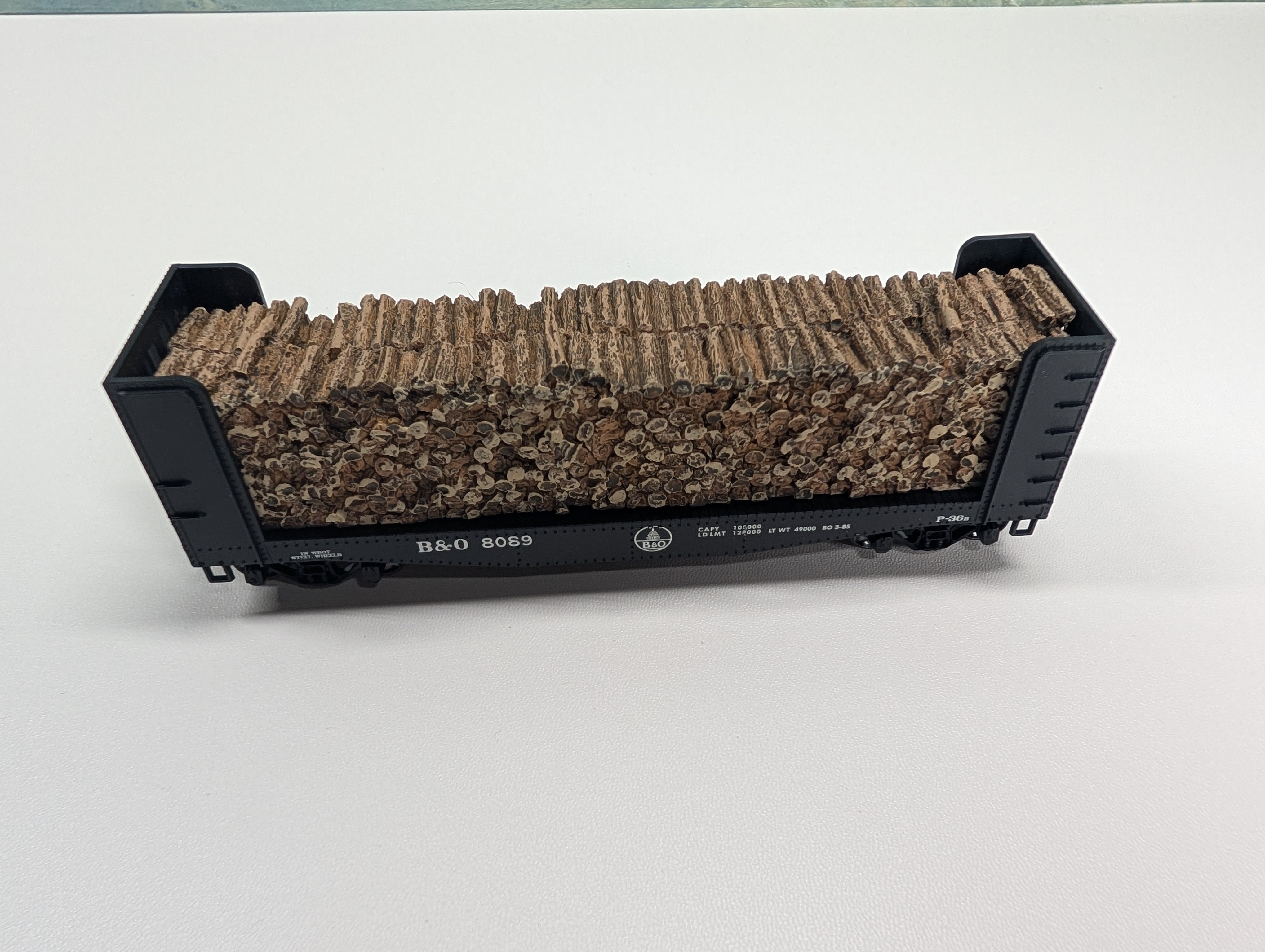 USED Athearn HO Scale 40' Bulkhead Flat Car w/ Load Baltimore and Ohio B&O #8089 Metal Wheels