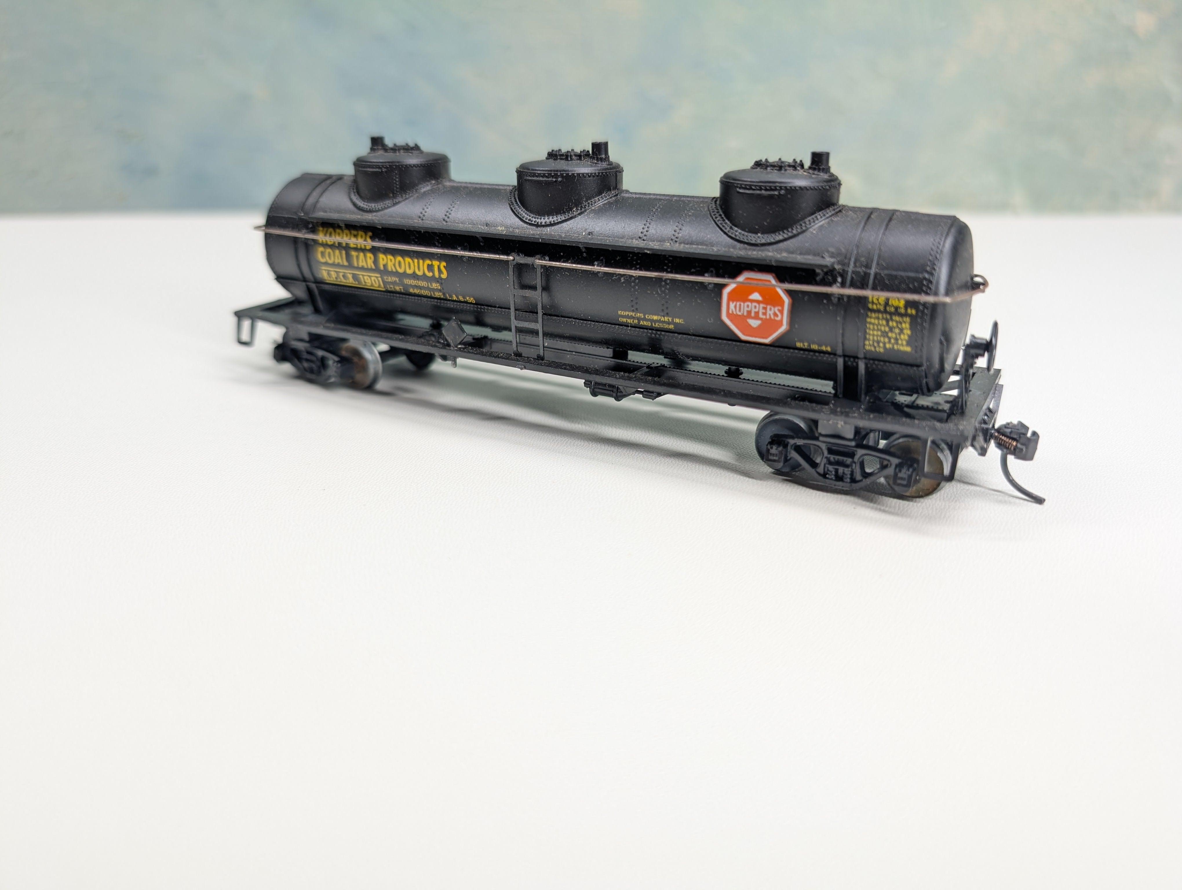 USED Athearn HO Scale Triple Dome Tank Car Koppers KPCX #1901 Metal Wheels