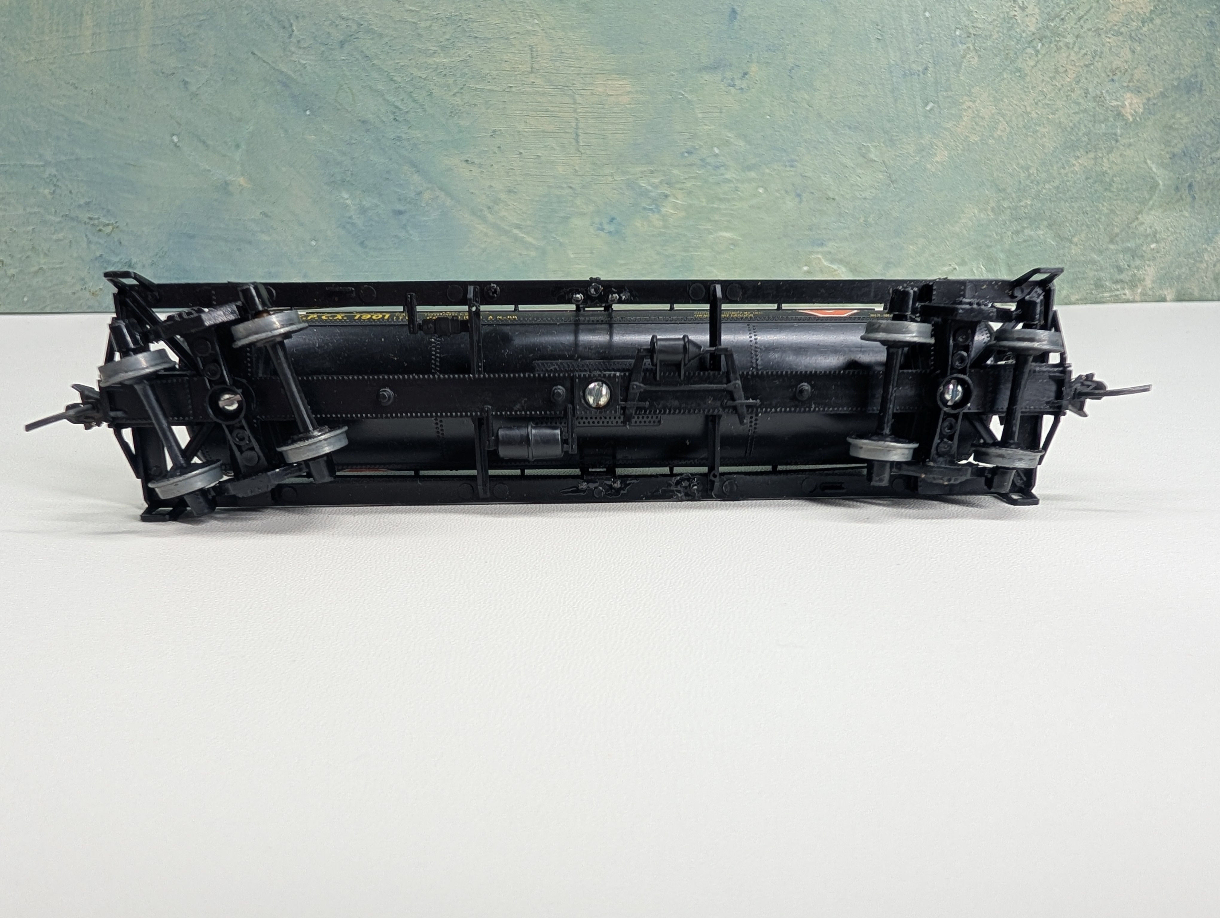 USED Athearn HO Scale Triple Dome Tank Car Koppers KPCX #1901 Metal Wheels