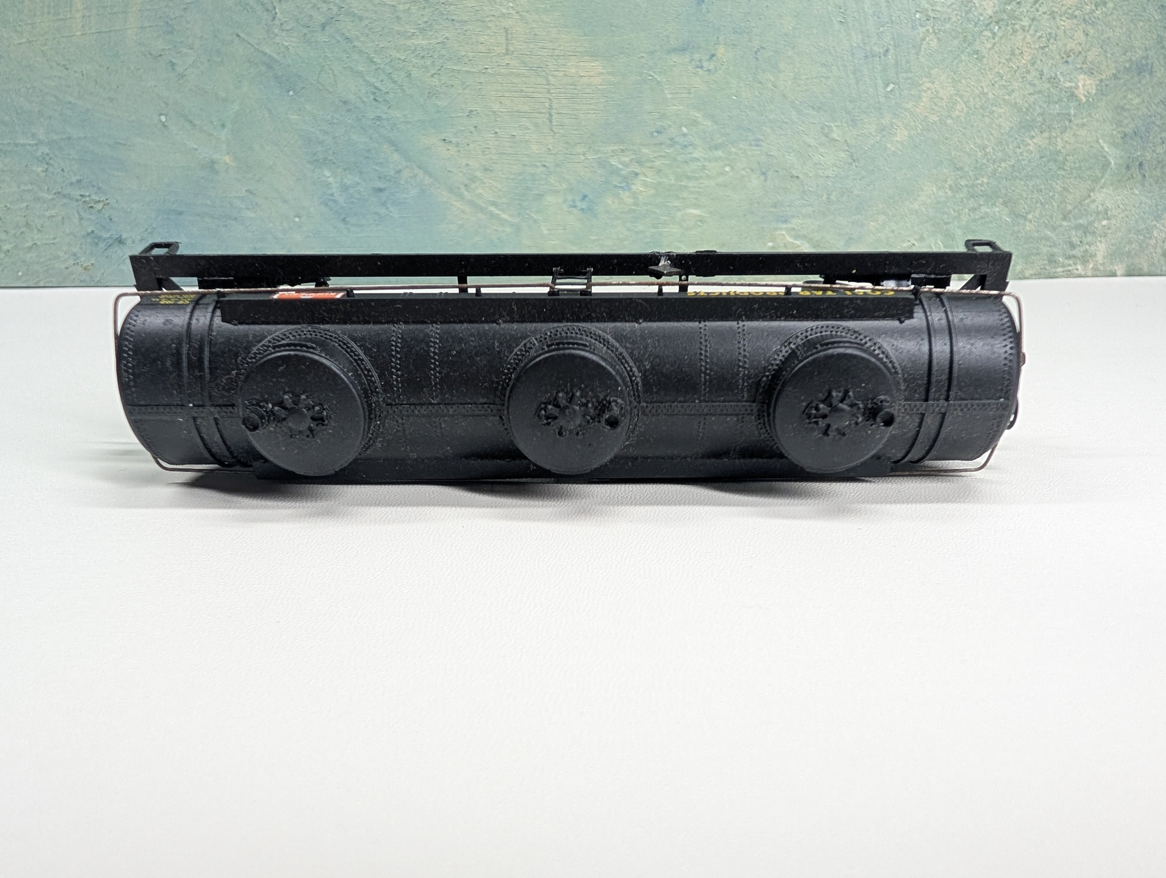 USED Athearn HO Scale Triple Dome Tank Car Koppers KPCX #1901 Metal Wheels