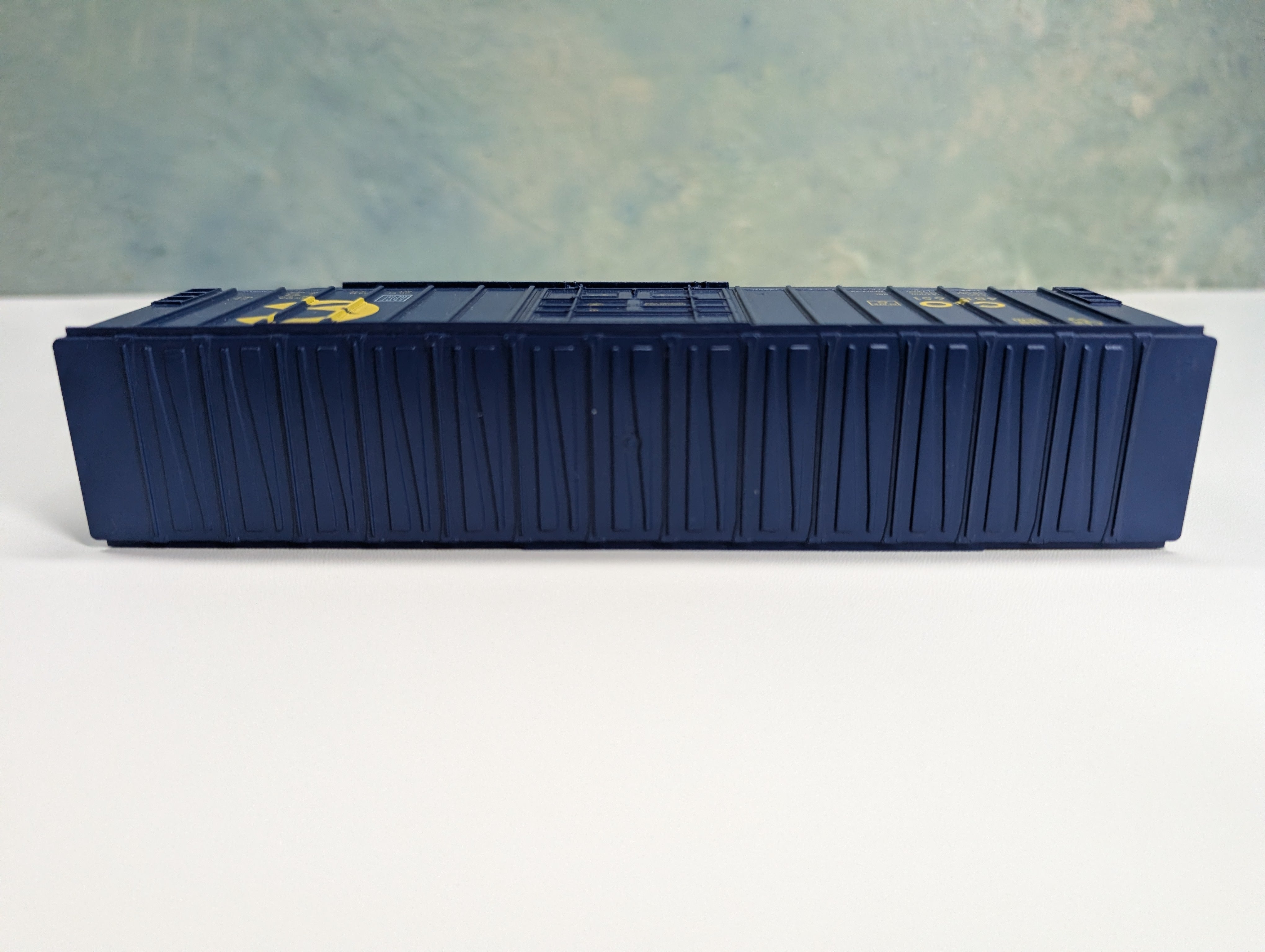 USED Roundhouse HO Scale 50' Rib-Side HI Cube Box Car Chessie System C&O #481651