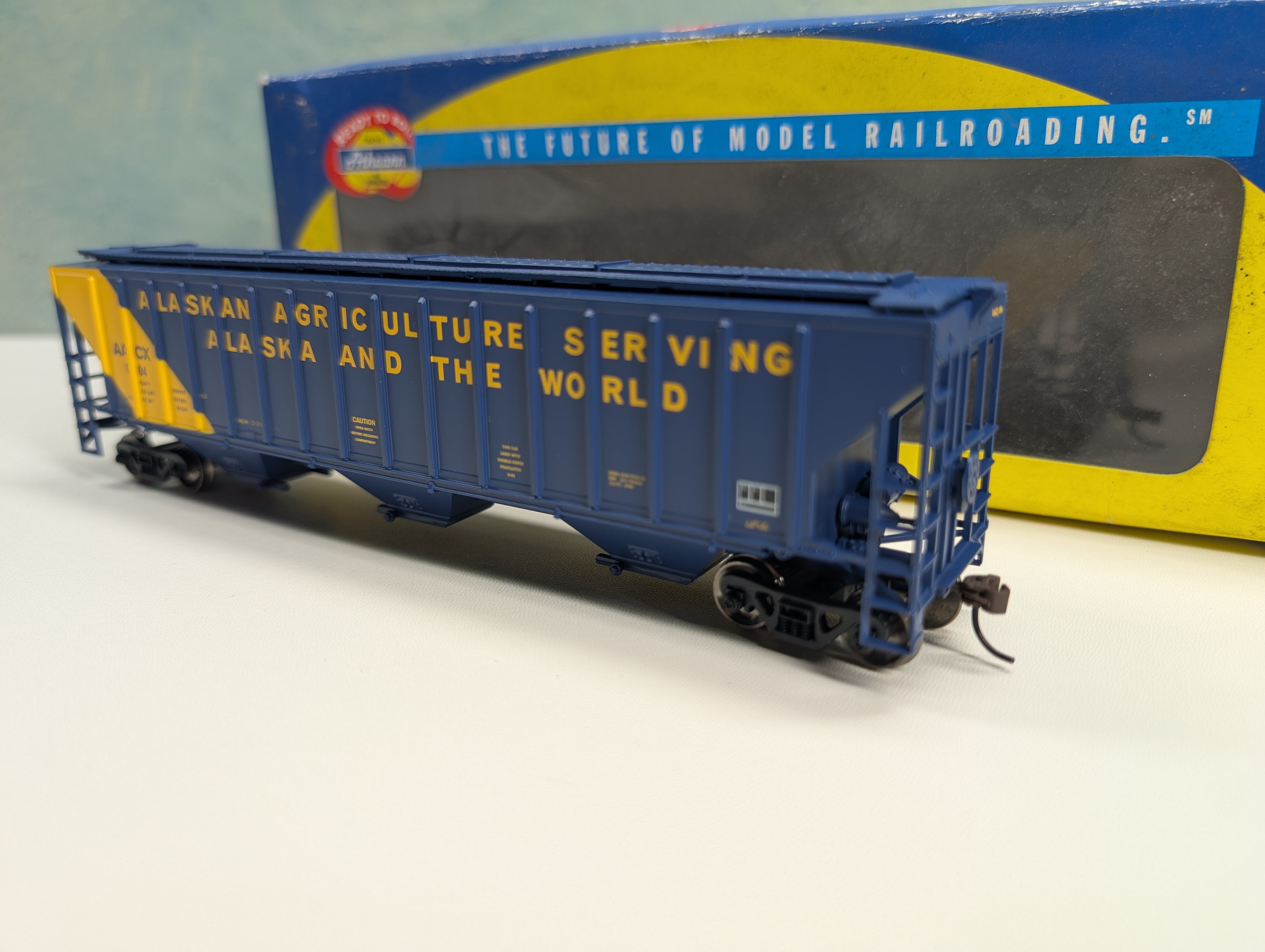 USED Athearn 72341 HO Scale 54' PS Covered Hopper Alaska Agriculture AACX #004 Metal Wheels