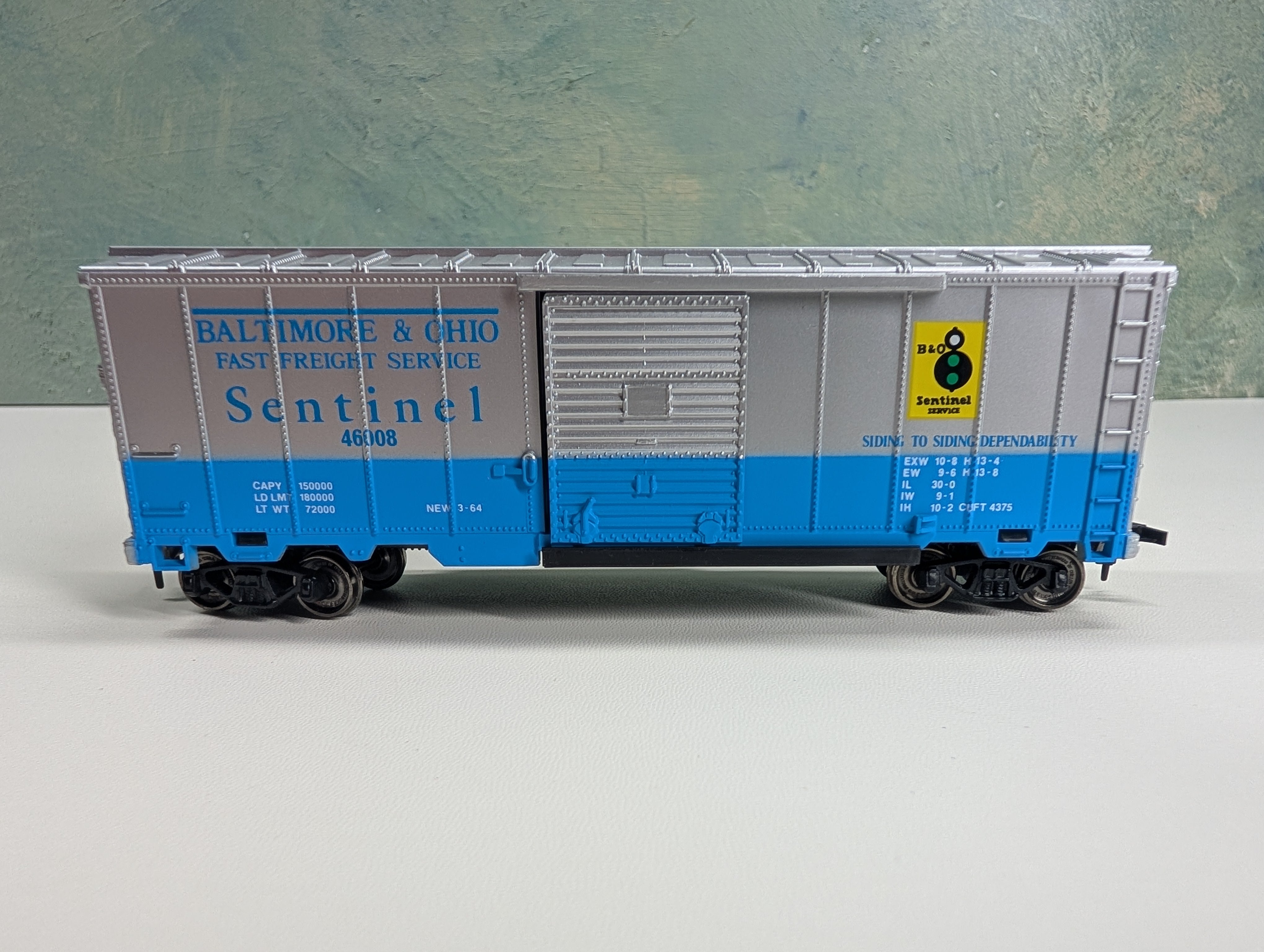 USED Model Power HO Scale 40' Box Car Baltimore and Ohio Sentinel #46008 Metal Wheels