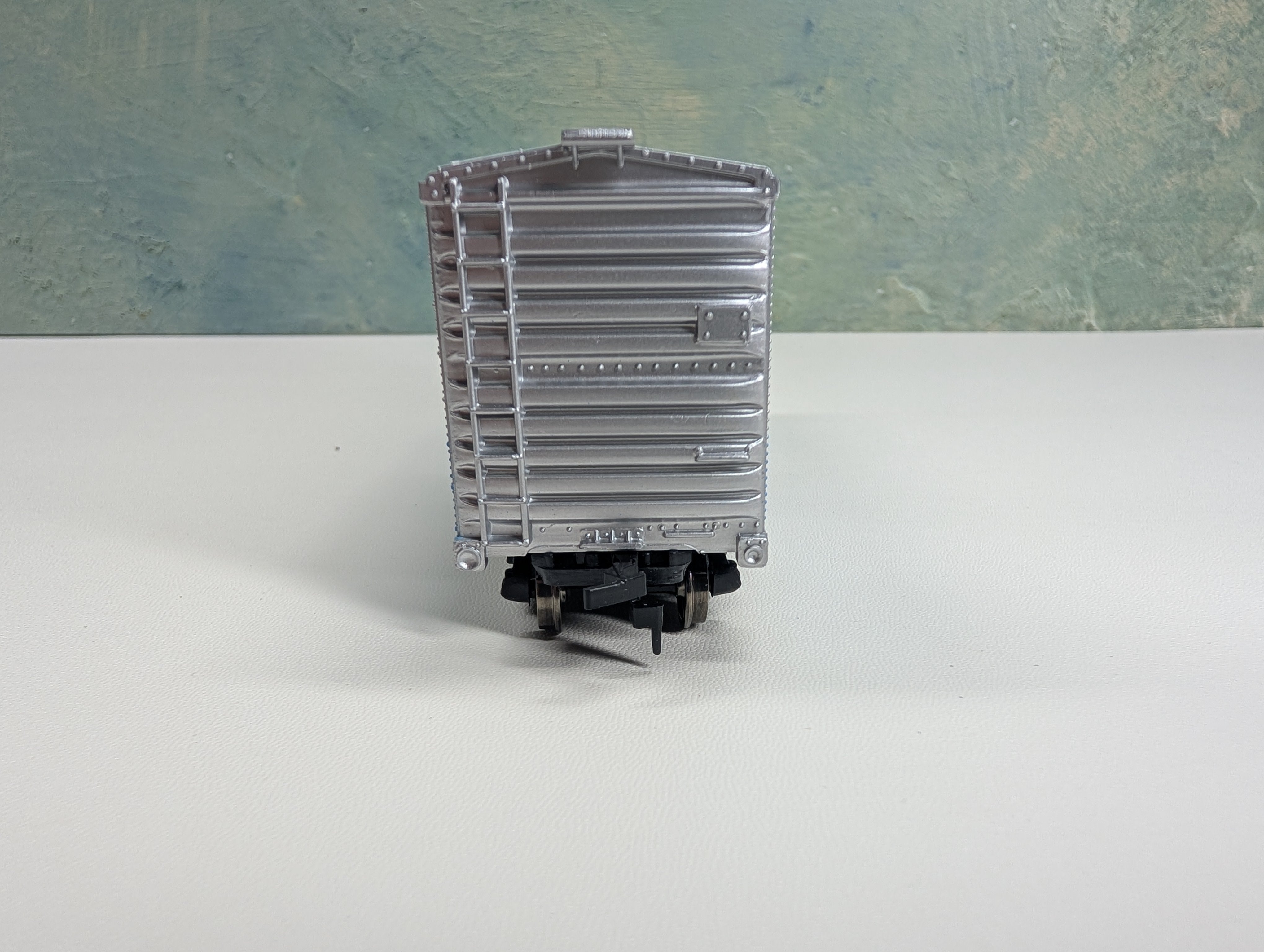 USED Model Power HO Scale 40' Box Car Baltimore and Ohio Sentinel #46008 Metal Wheels