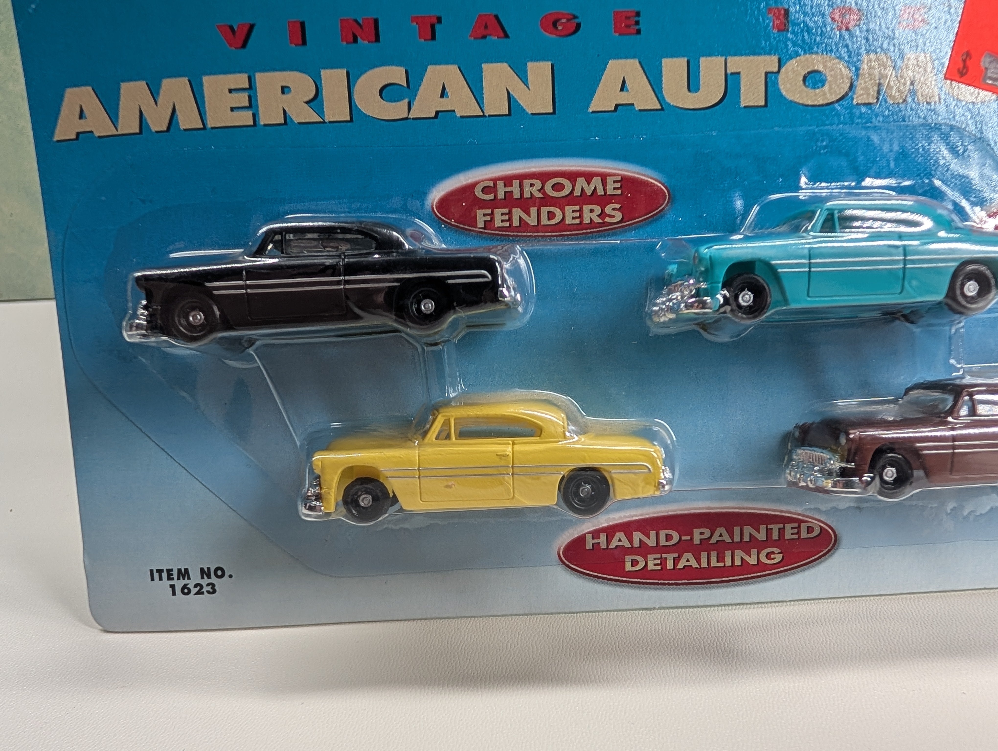 Life-Like 1623 HO Scale 1950s American Automobiles (4 pcs)