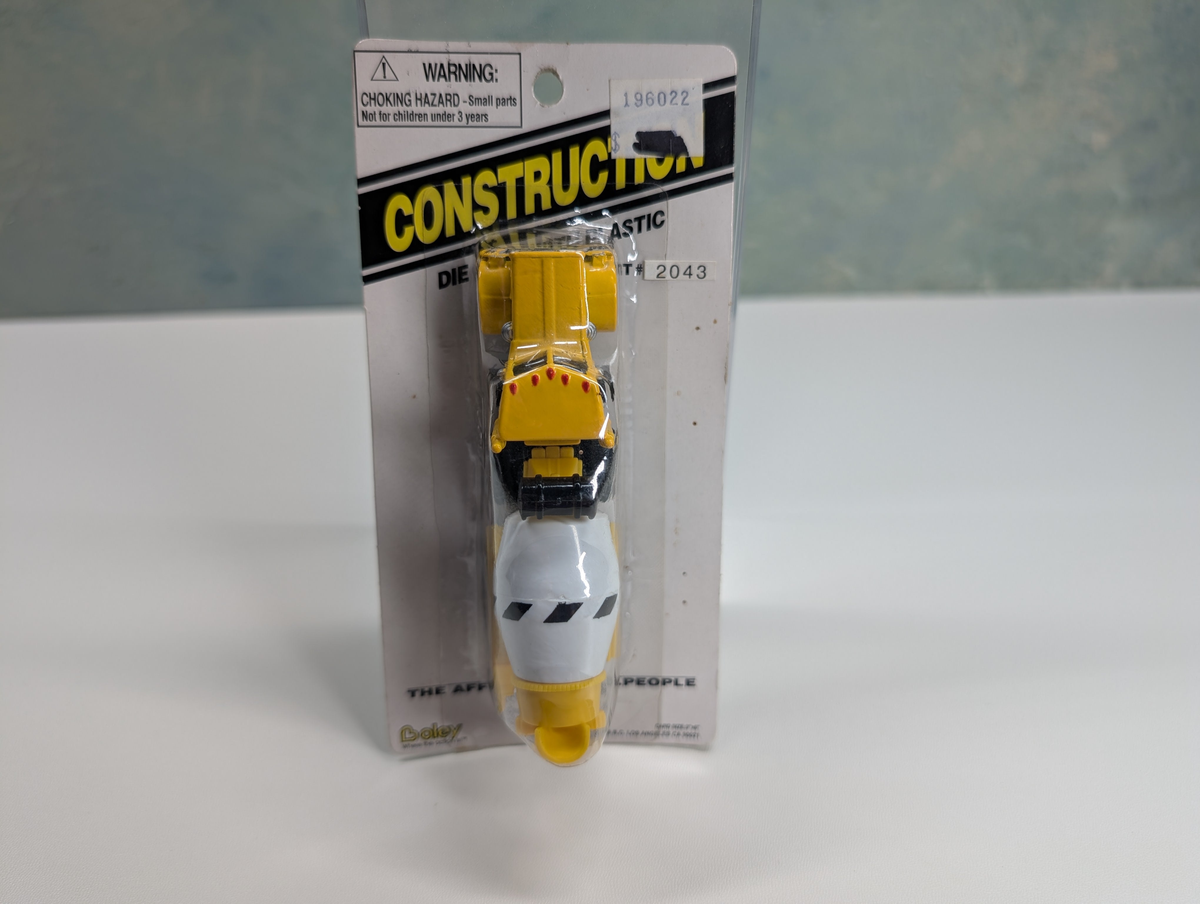 Boley 2043 HO Scale Construction Yellow Cement Mixer Truck, Diecast with Plastic Parts