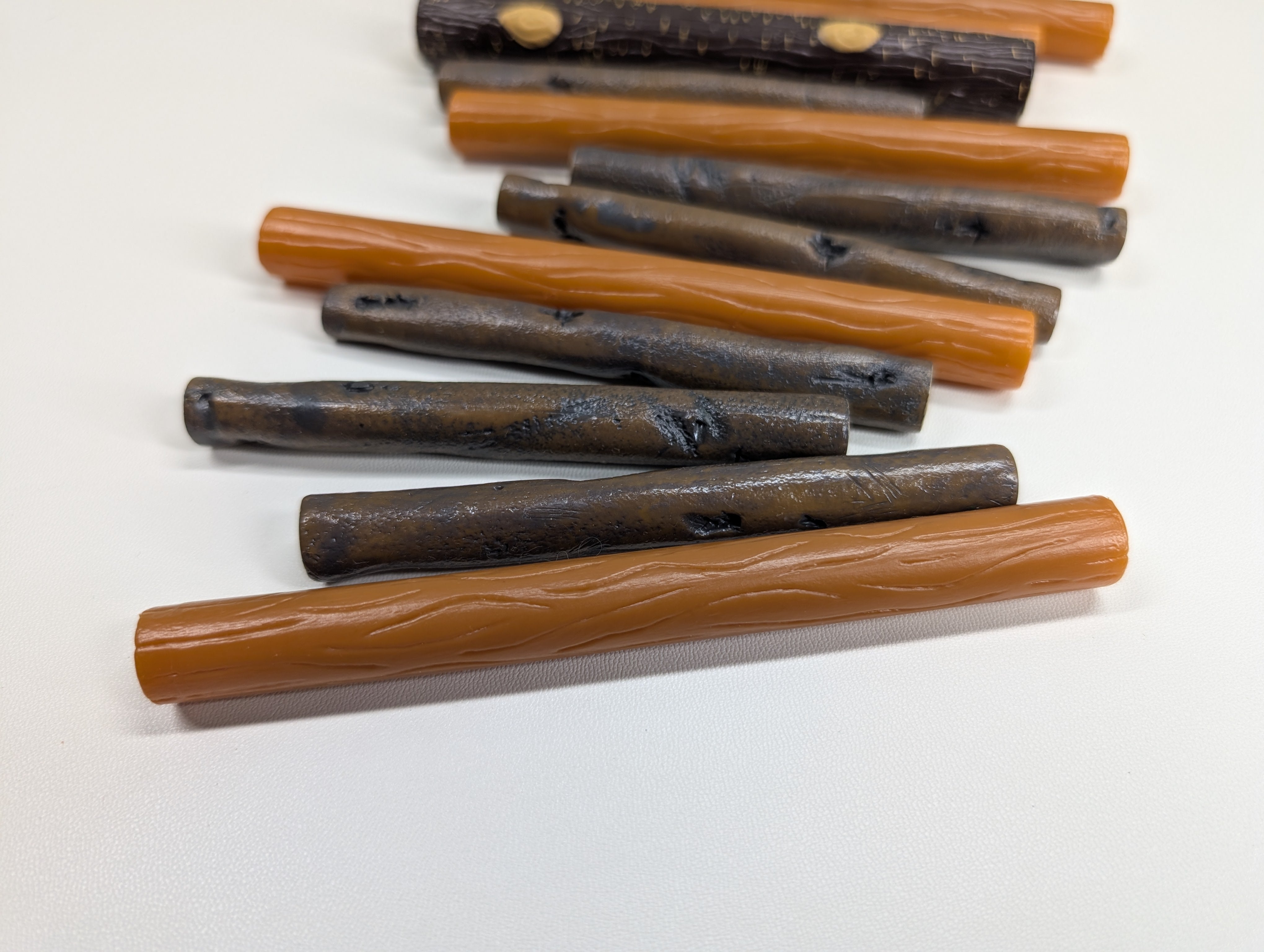 USED HO Scale Lot of Various Types of Lumber Loads (13 pcs)