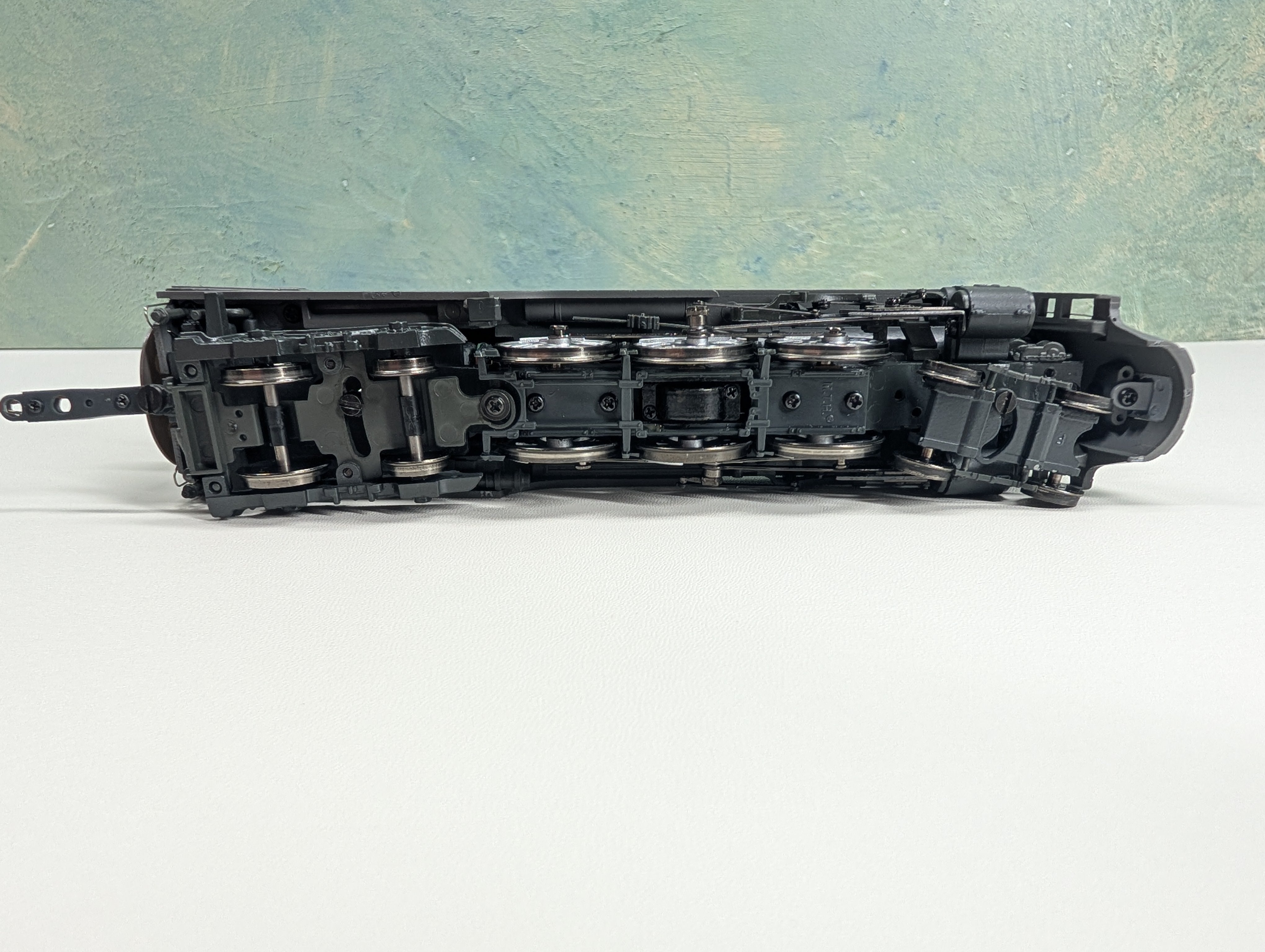 USED MTH #80-3246-1 HO Scale 4-6-4 Dreyfuss Steam Engine New York Central #5445 Runs Great, Smoke Tested PS3 DCC