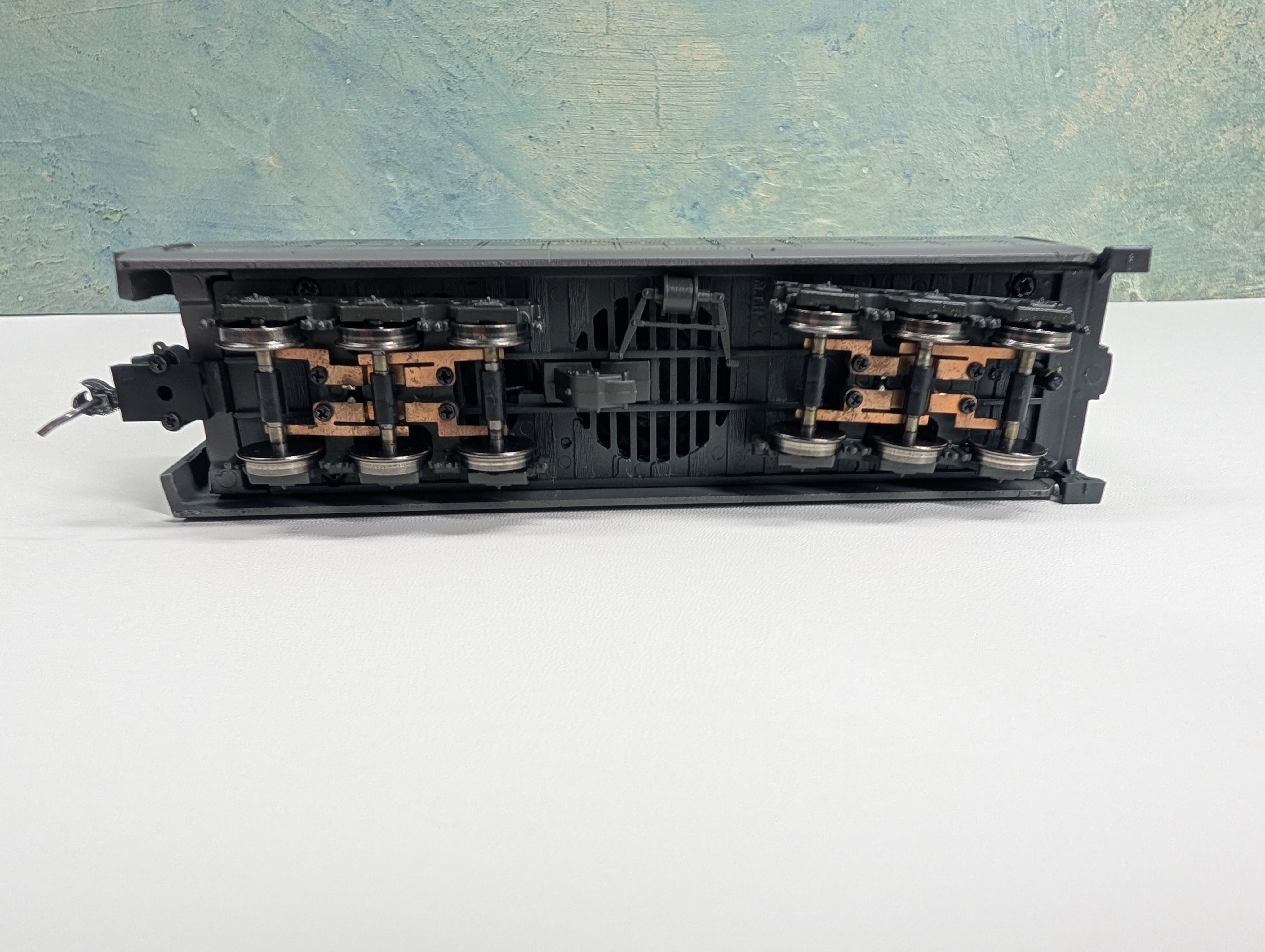 USED MTH #80-3246-1 HO Scale 4-6-4 Dreyfuss Steam Engine New York Central #5445 Runs Great, Smoke Tested PS3 DCC