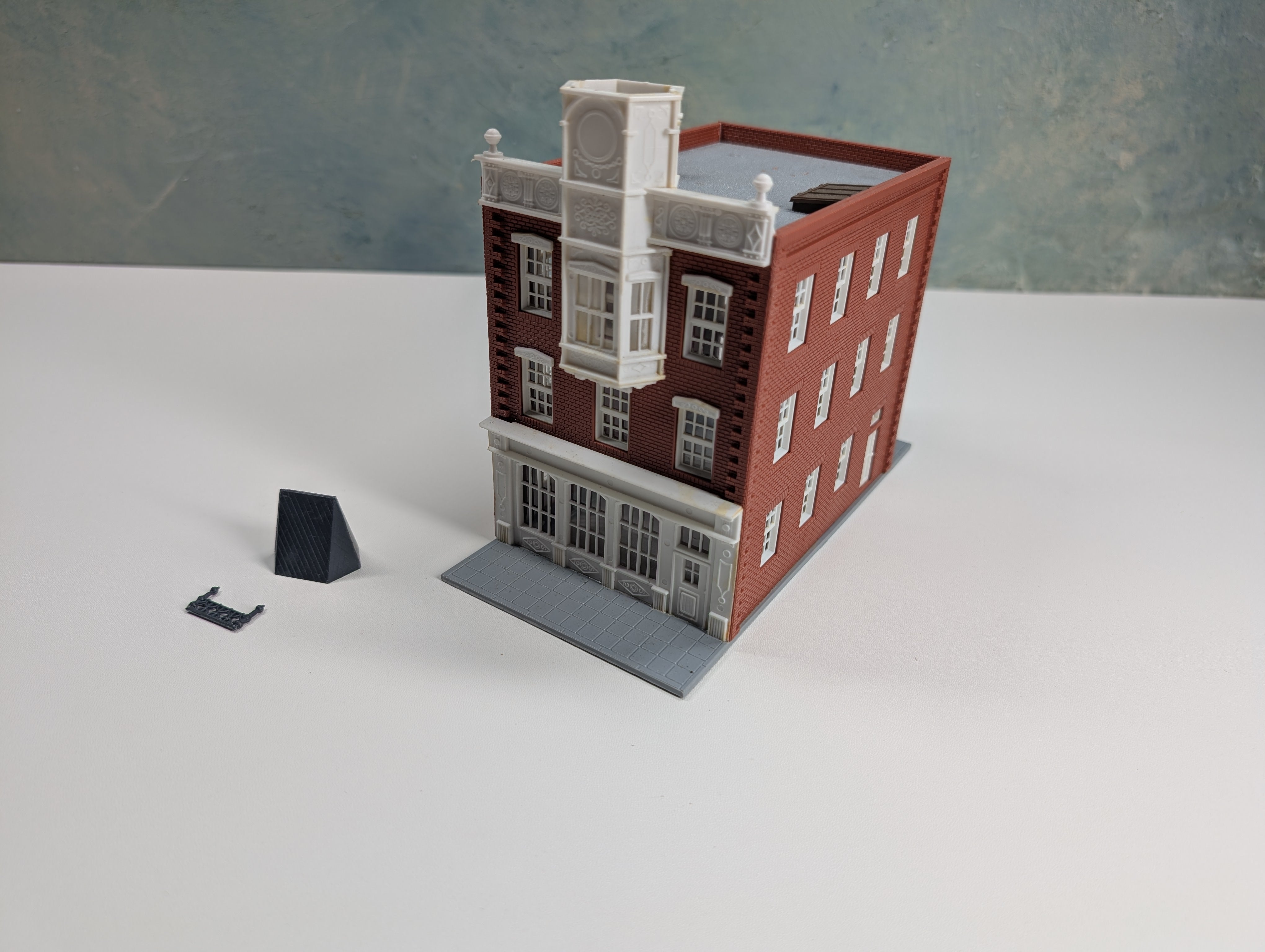 USED HO Scale Herald Star, Brick Building