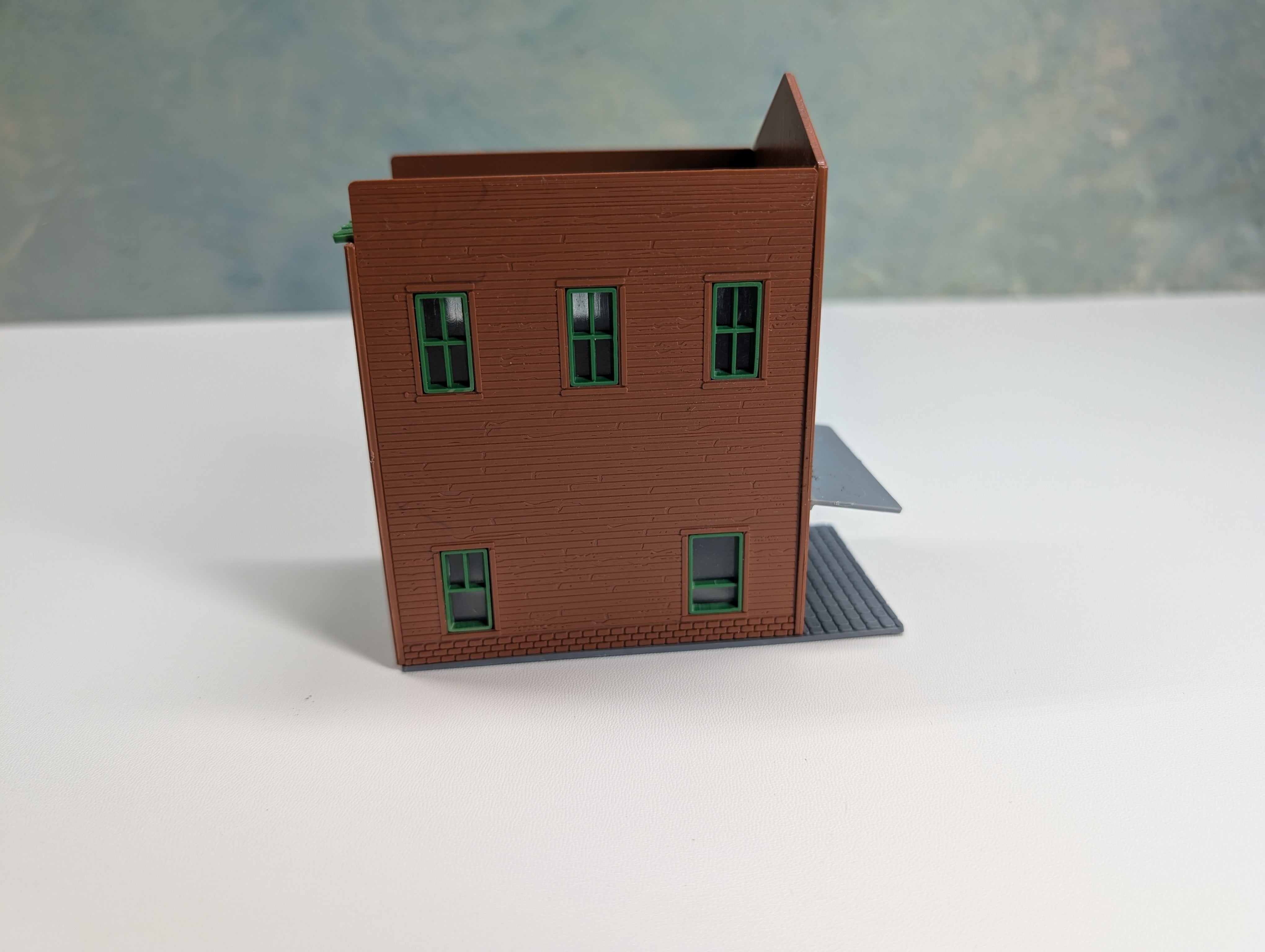 USED HO Scale Boarding House