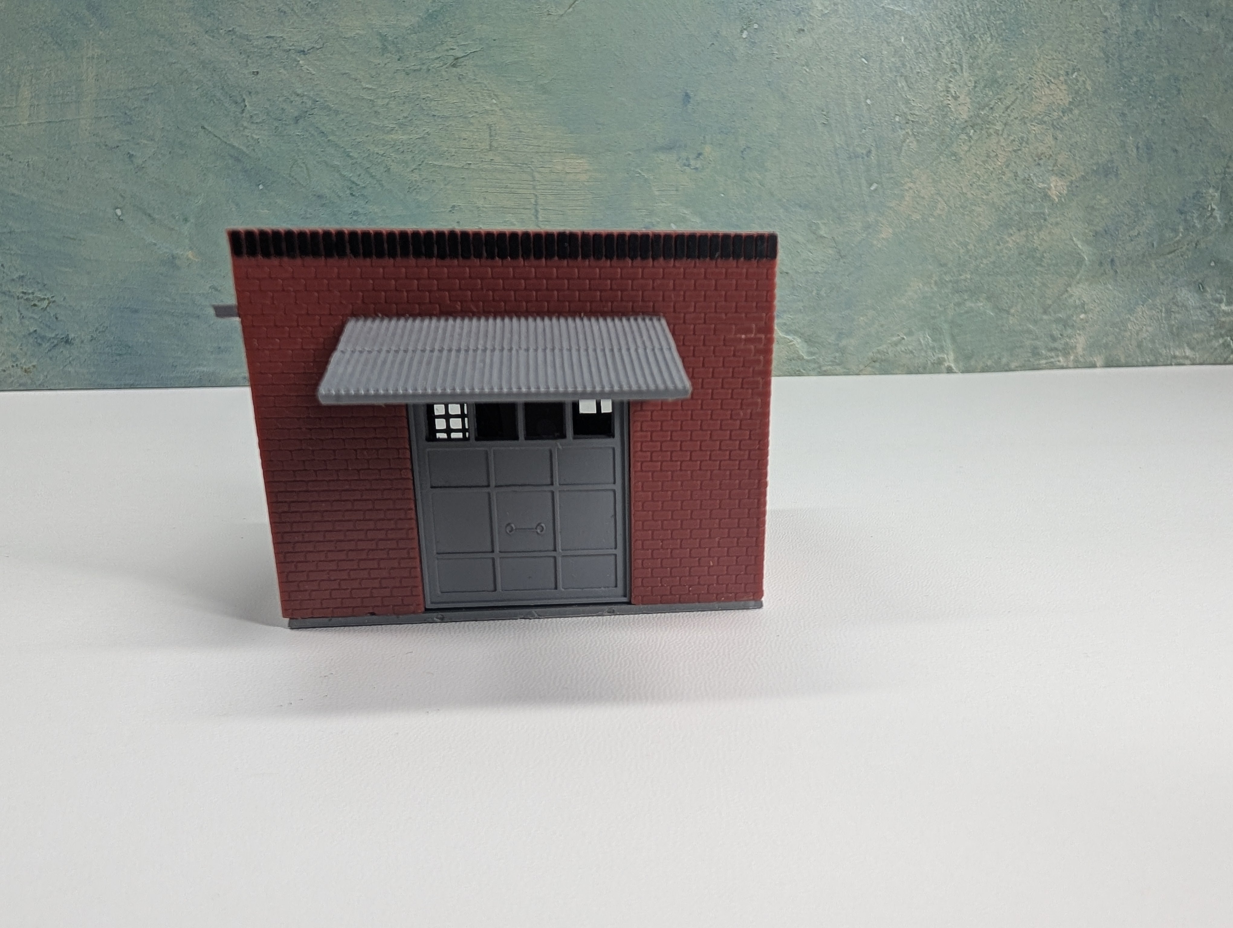 USED HO Scale Small Brick Garage