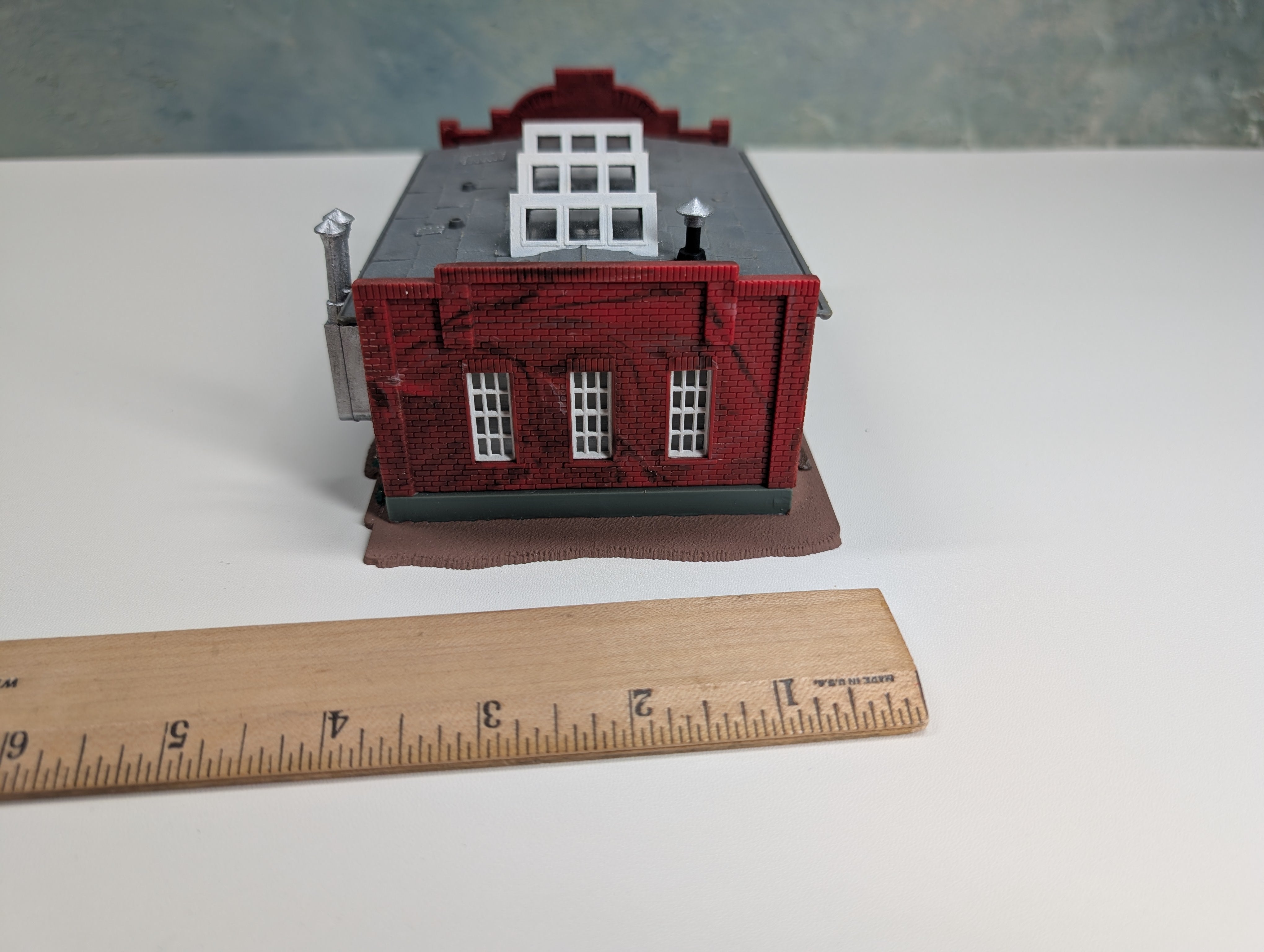 USED HO Scale Brick Warehouse