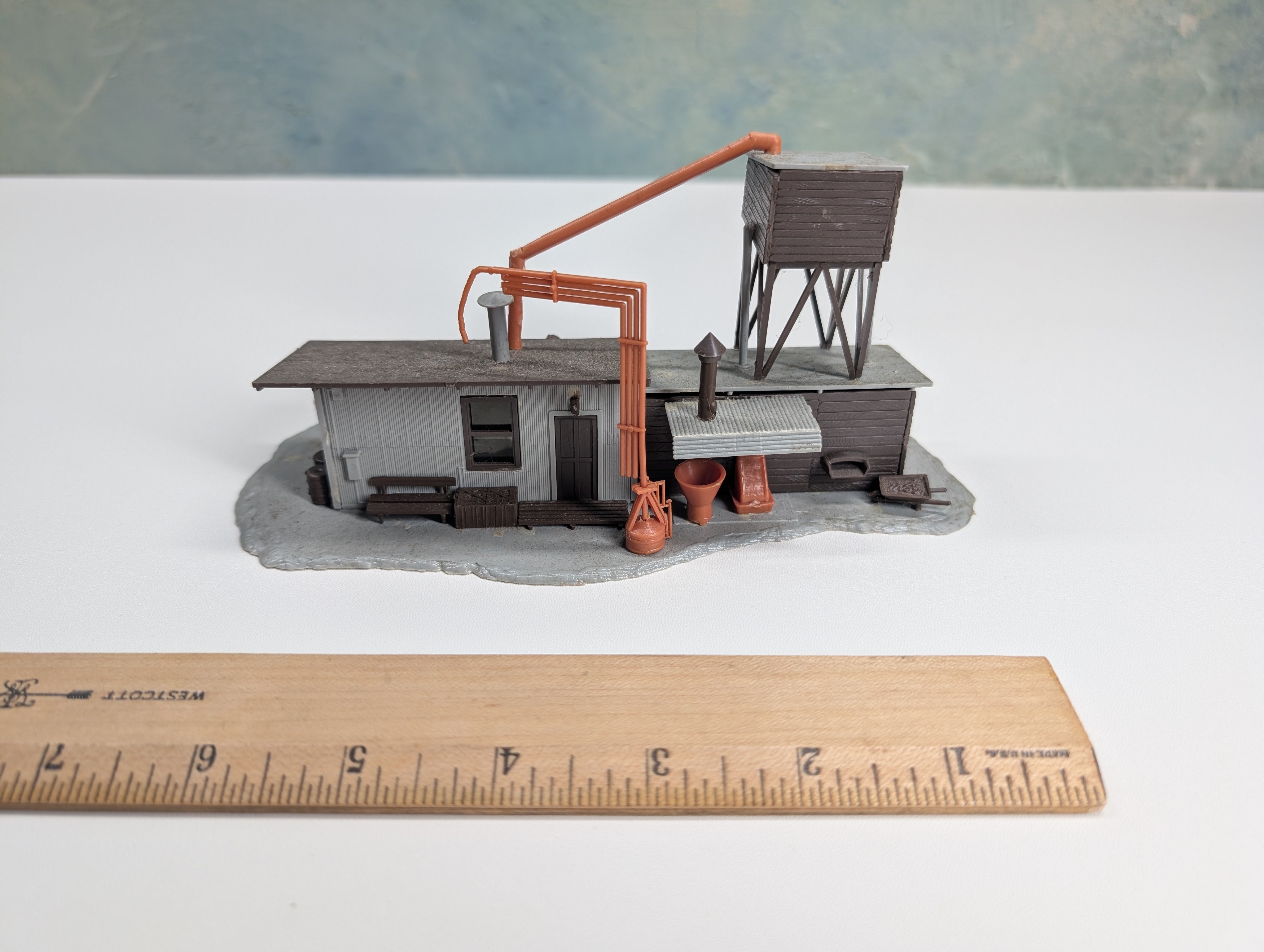 USED HO Scale Sand & Pump House