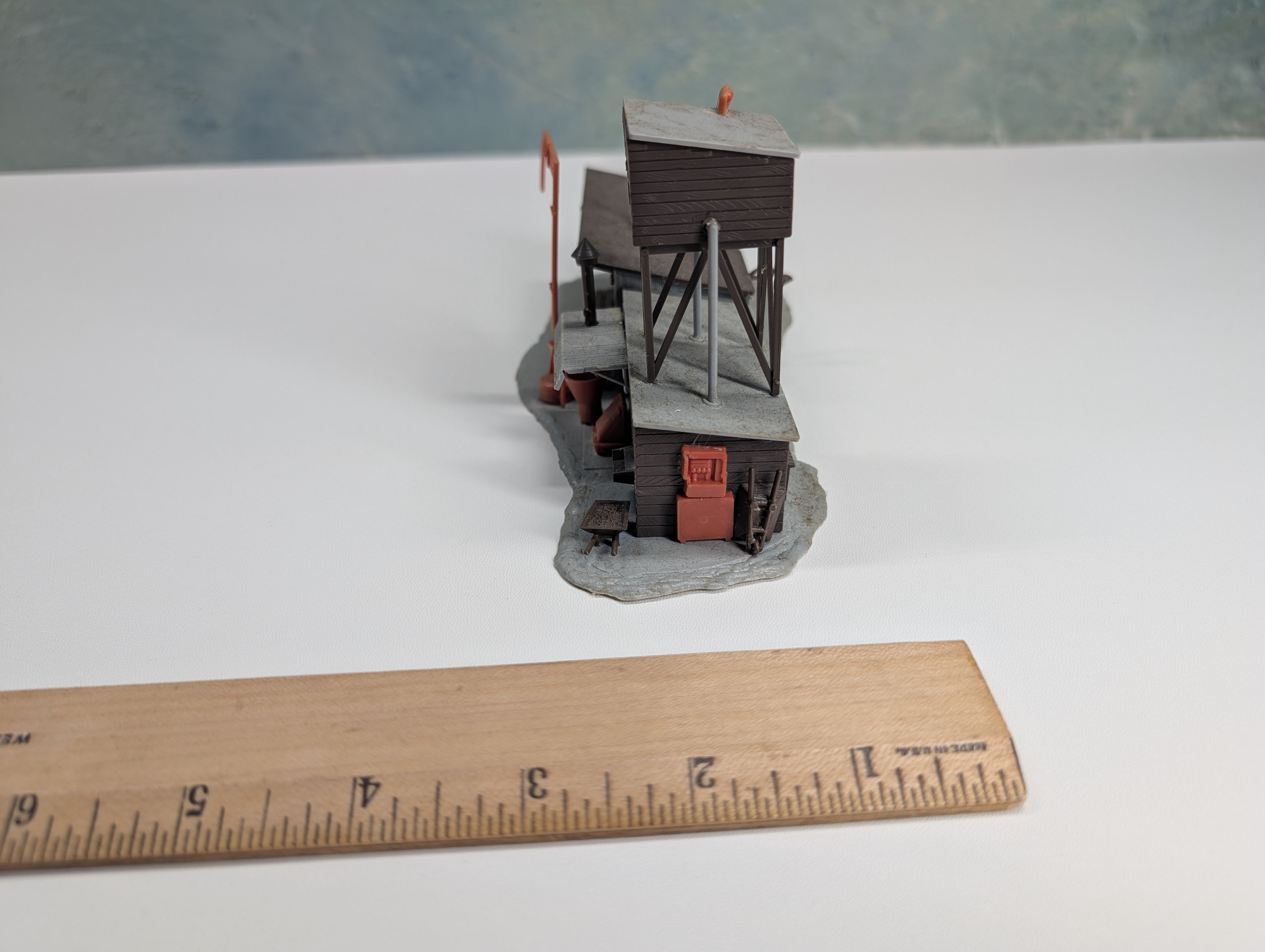 USED HO Scale Sand & Pump House