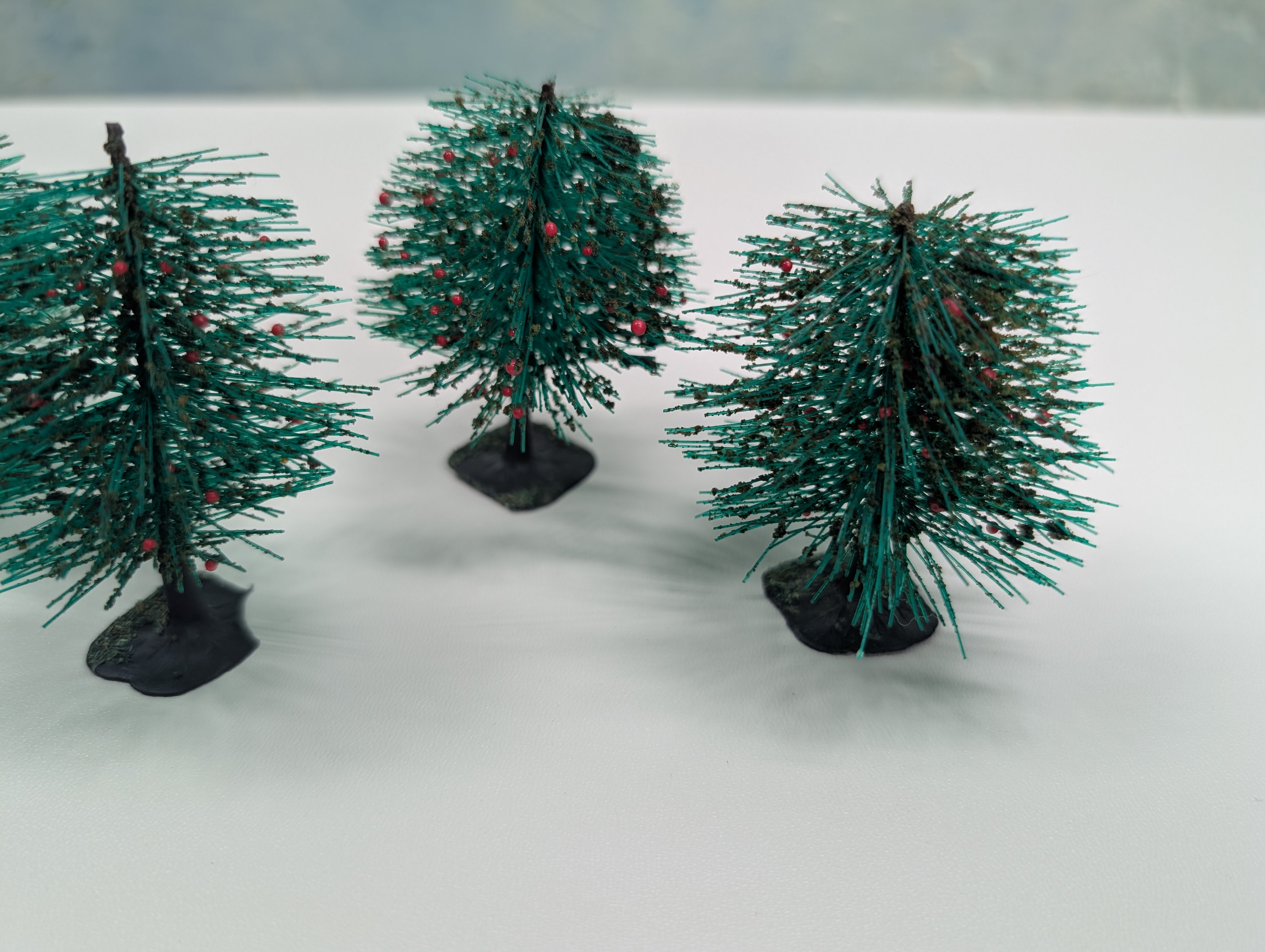 USED MULTI Scale Small Trees (4 pcs)