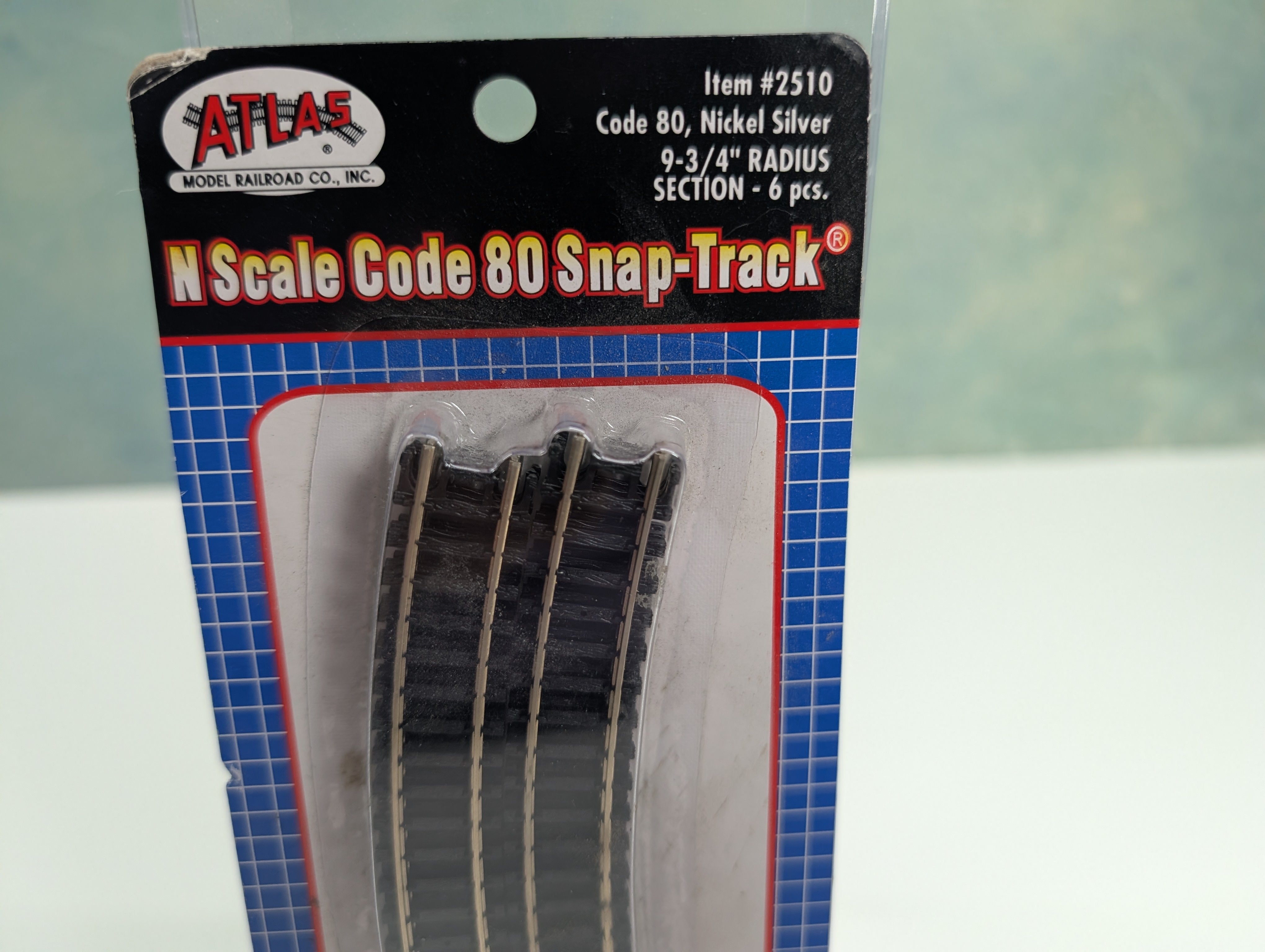 Atlas 2510 N Scale 9 3/4" Radius Nickel Silver Code 80 Snap Track (6 pcs)