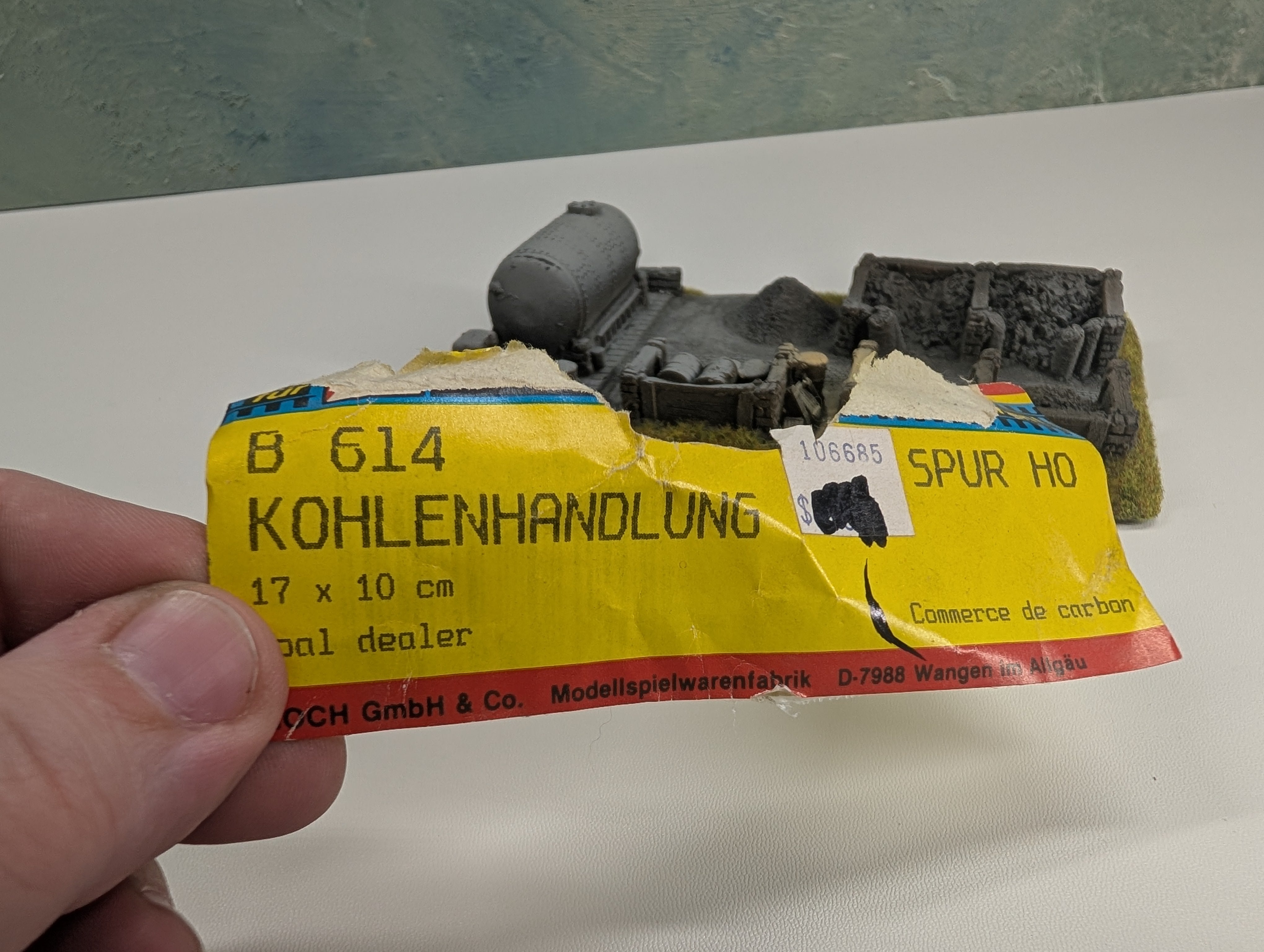 USED Noch B 614 HO Scale Coal Depot (hard foam platform)