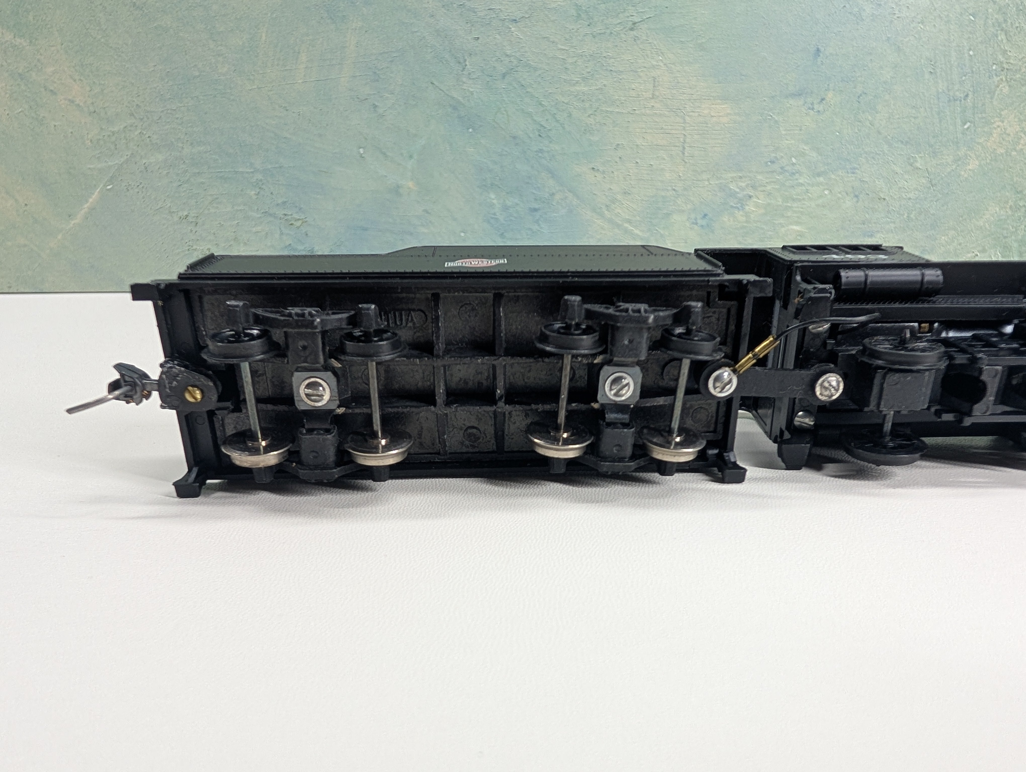 USED Mantua 336-064 HO Scale Atlantic 4-4-2 Steam Locomotive Chicago & North Western #493 Runs DC