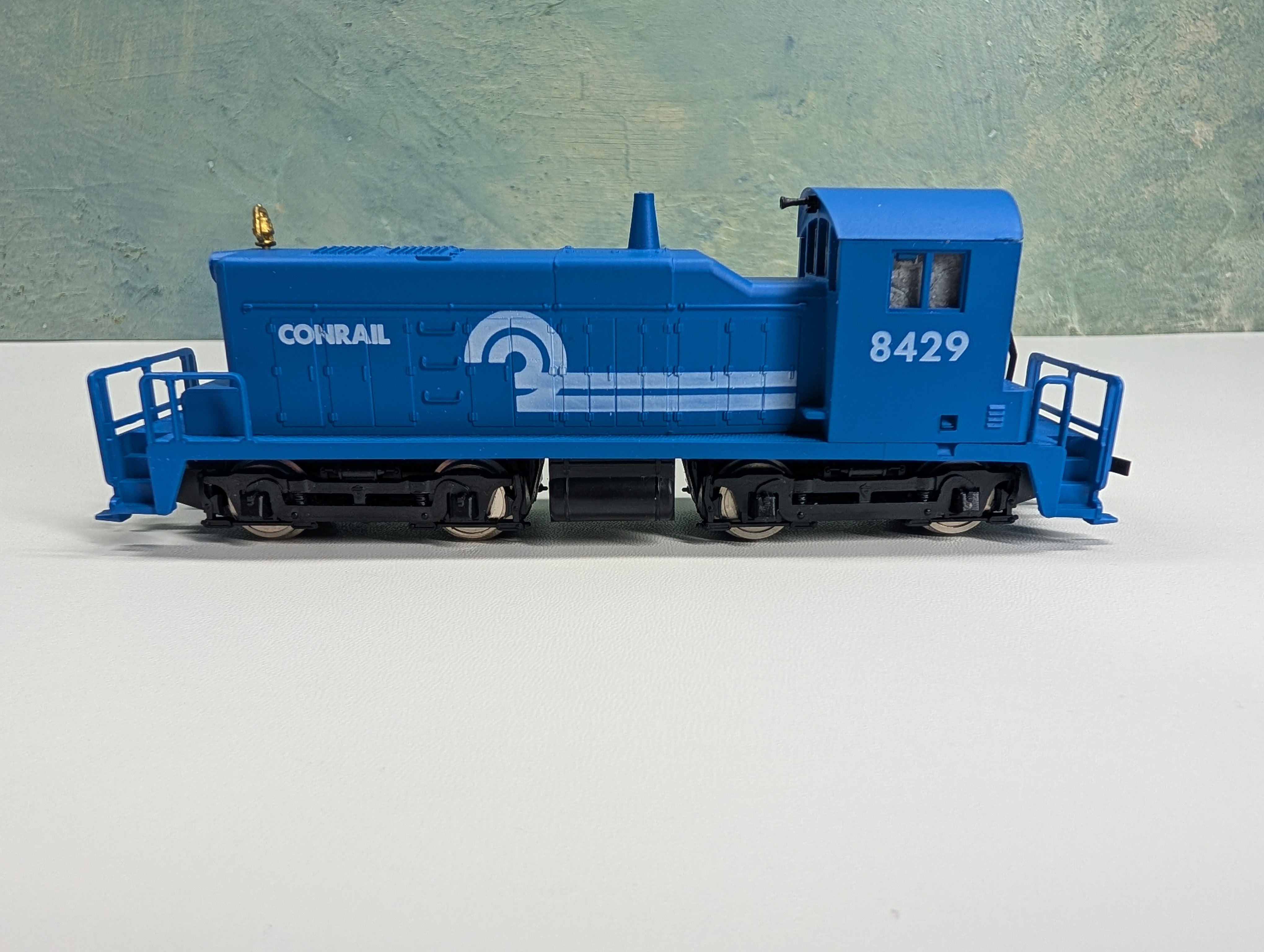USED Model Power HO Scale EMD SW1 Diesel Locomotive Conrail #8429 Runs Great DC