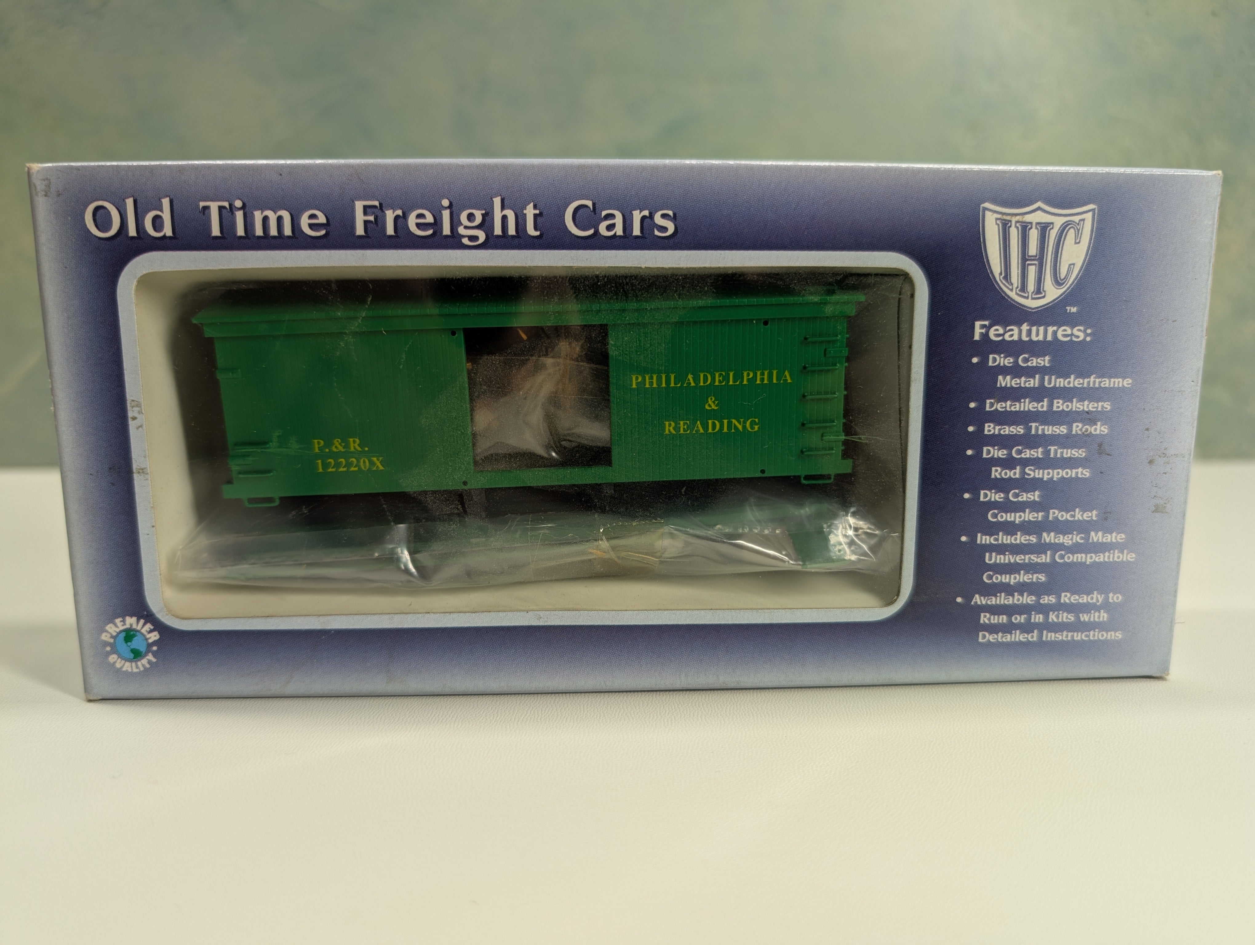 IHC HO Scale Old Time 30' Box Car Philadelphia and Reading P&R #12220X