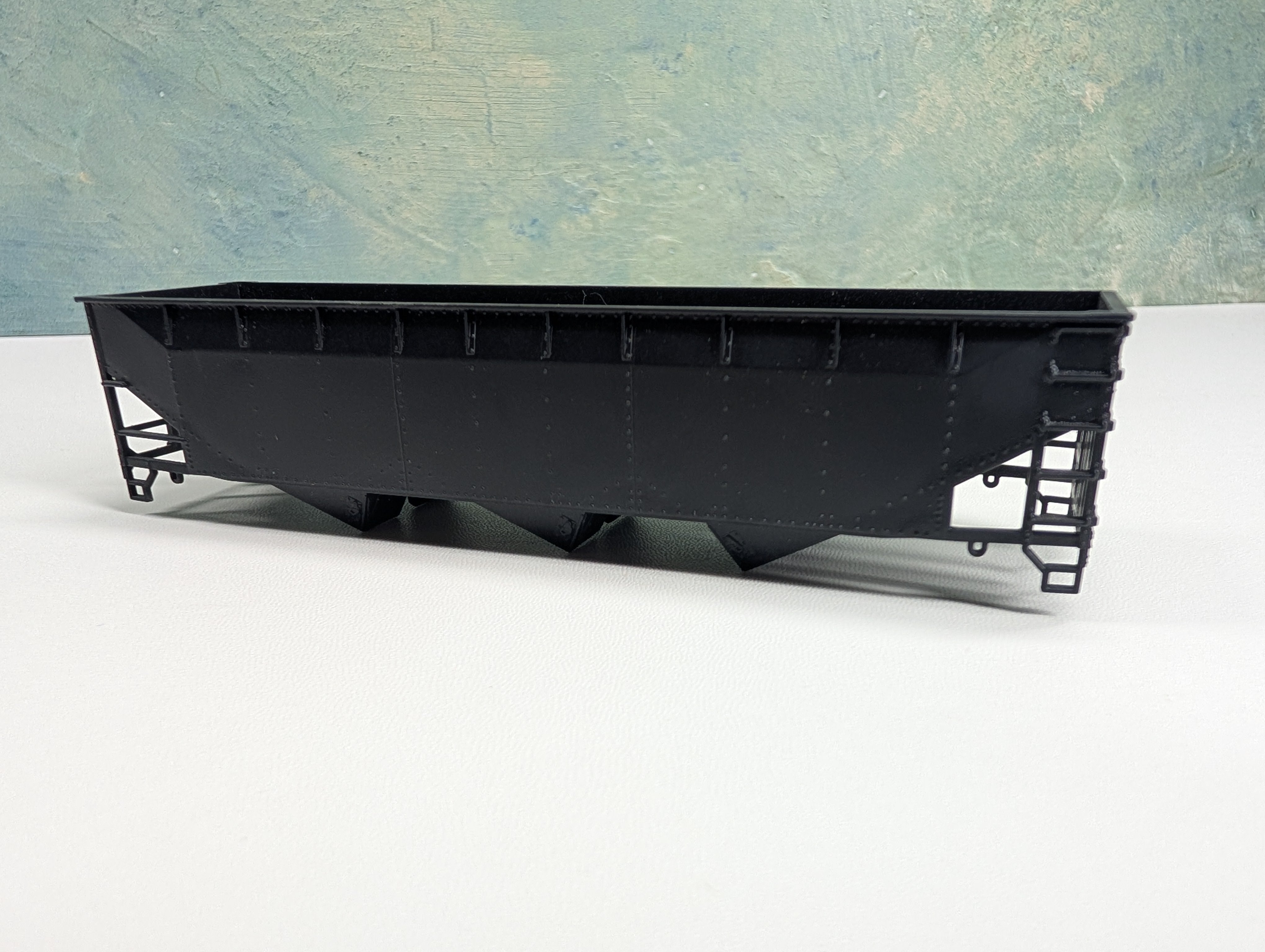 USED Stewart Hobbies HO Scale 3 Bay Hopper Shell (Black)