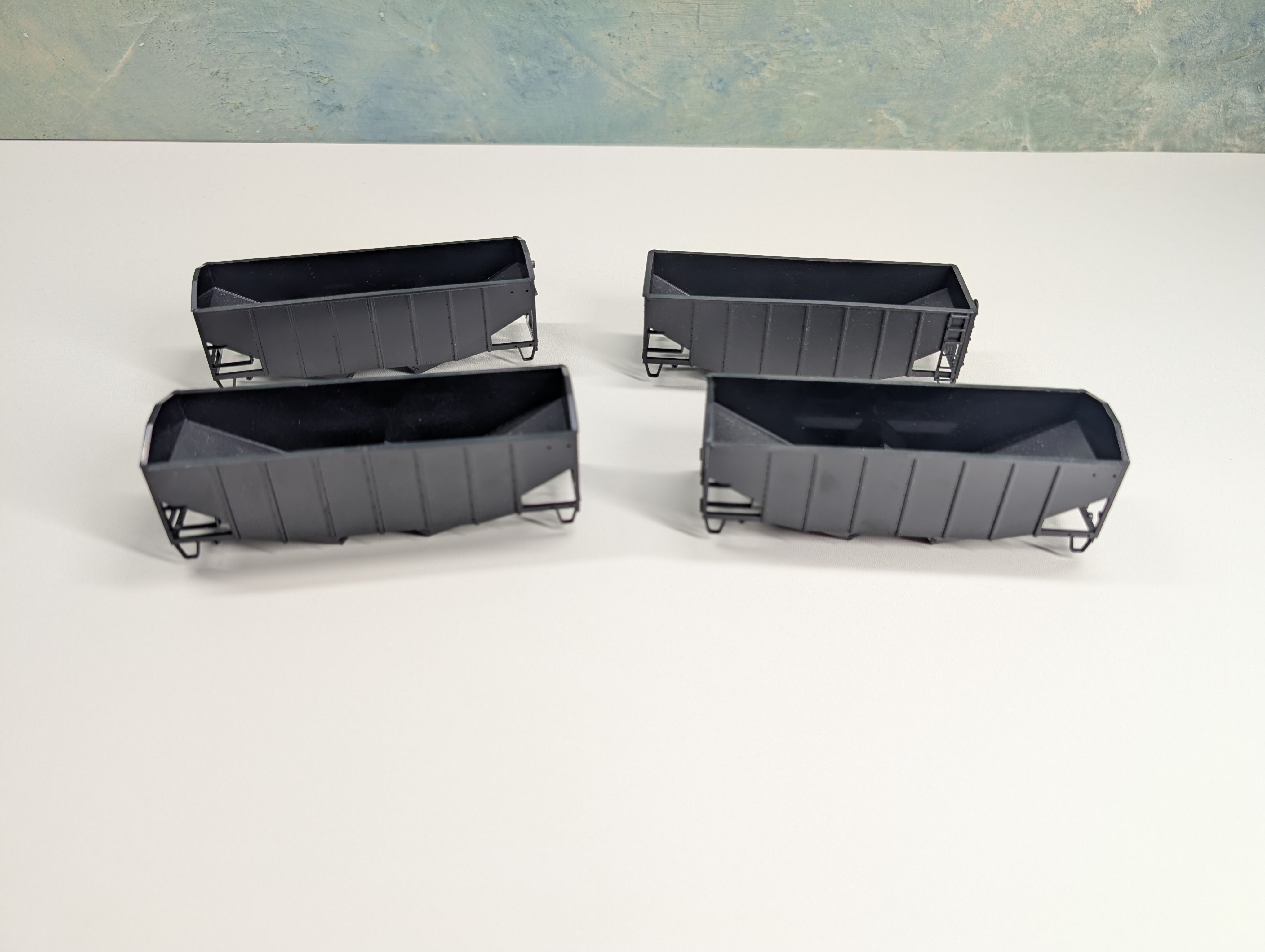 USED Stewart Hobbies HO Scale 6 Panel 2 Bay Hopper Shells (Black) (4 pcs)