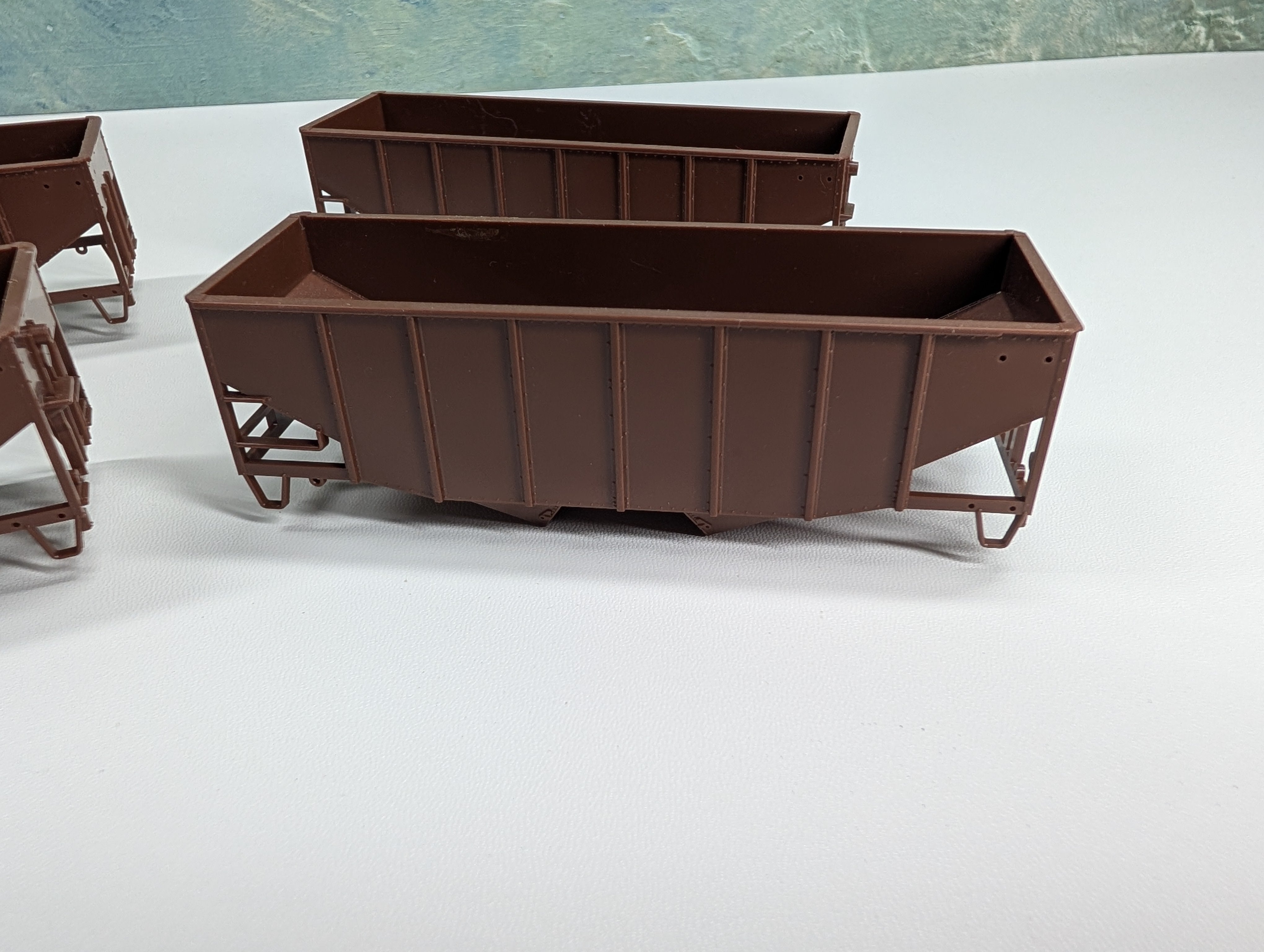 USED Stewart Hobbies HO Scale 6 Panel 2 Bay Hopper Shells (Brown) (4 pcs)