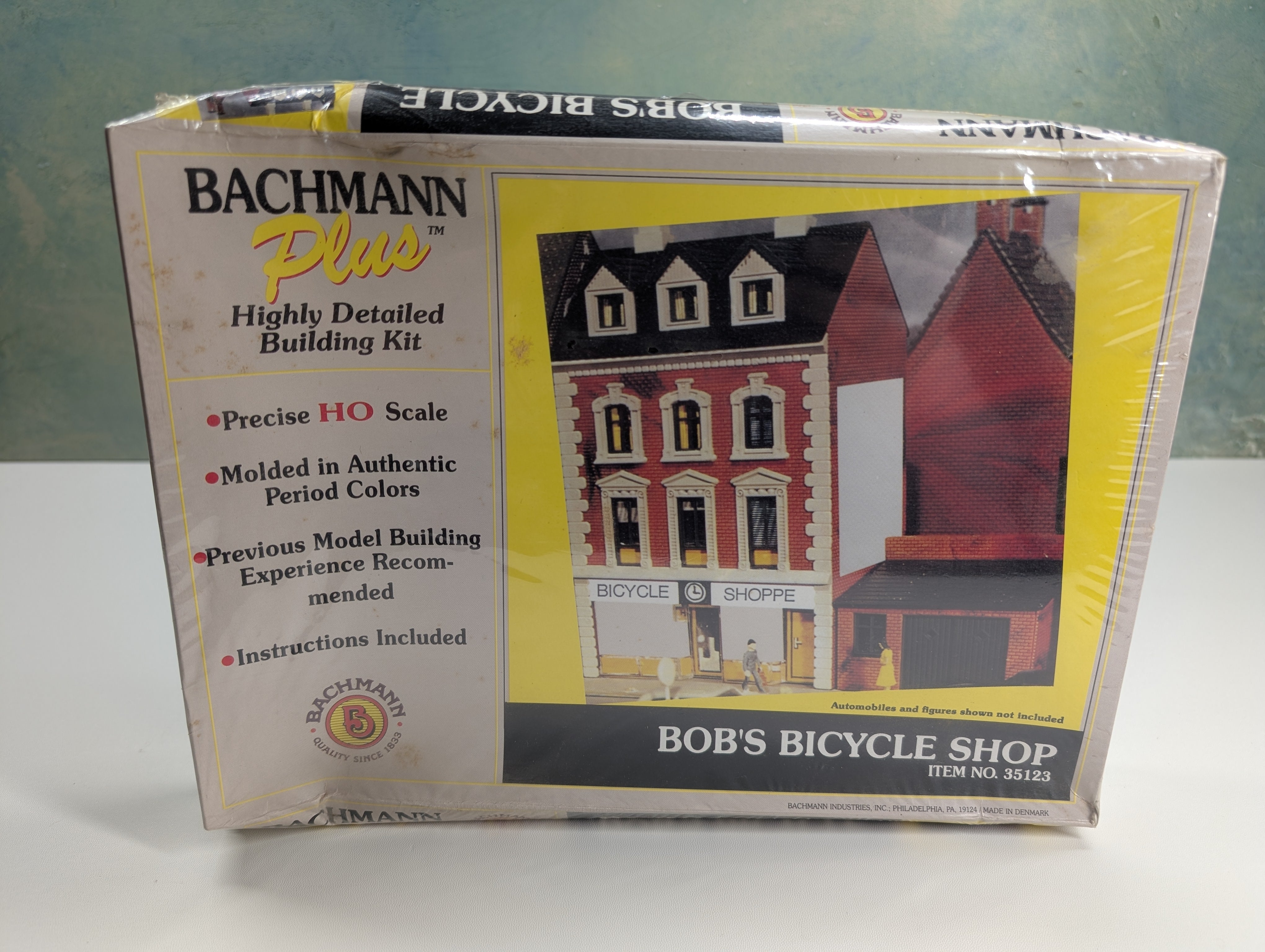 Bachmann 35123 HO Scale Plus Bob's Bicycle Shop KIT