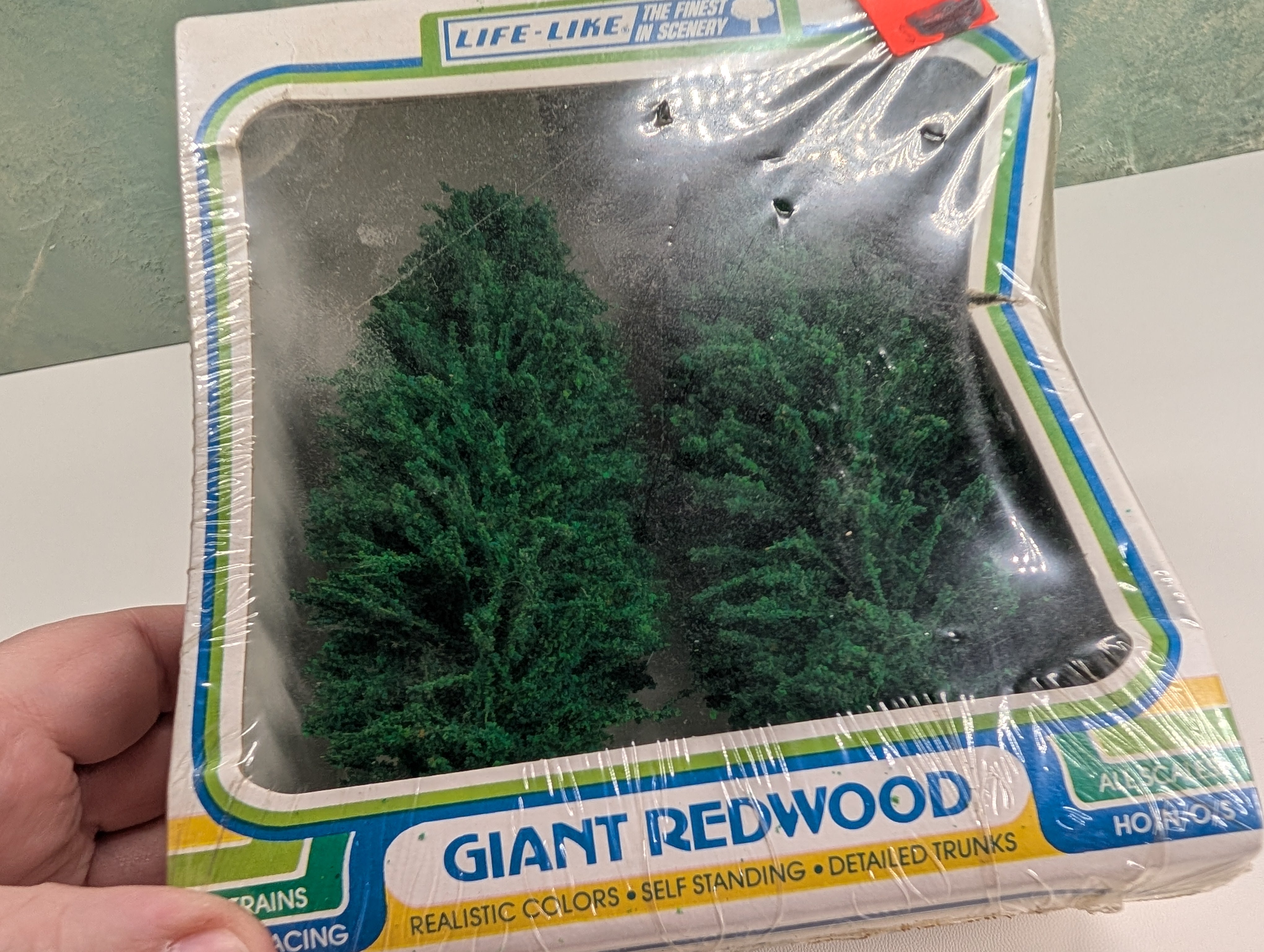 Life-Like 1013 Multi Scale Giant Redwood Trees (2 pcs)