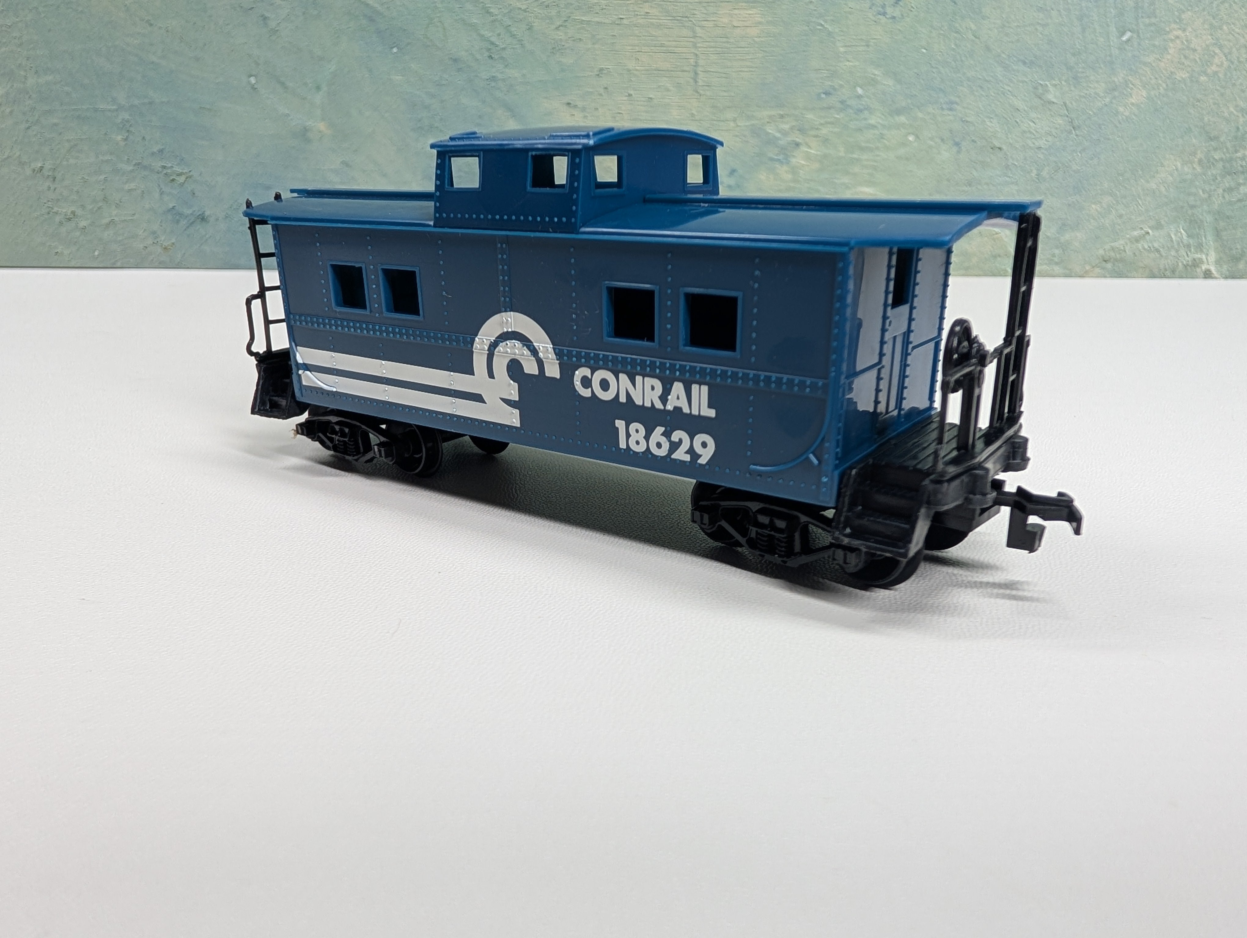 USED Life-Like HO Scale Caboose Conrail #18629