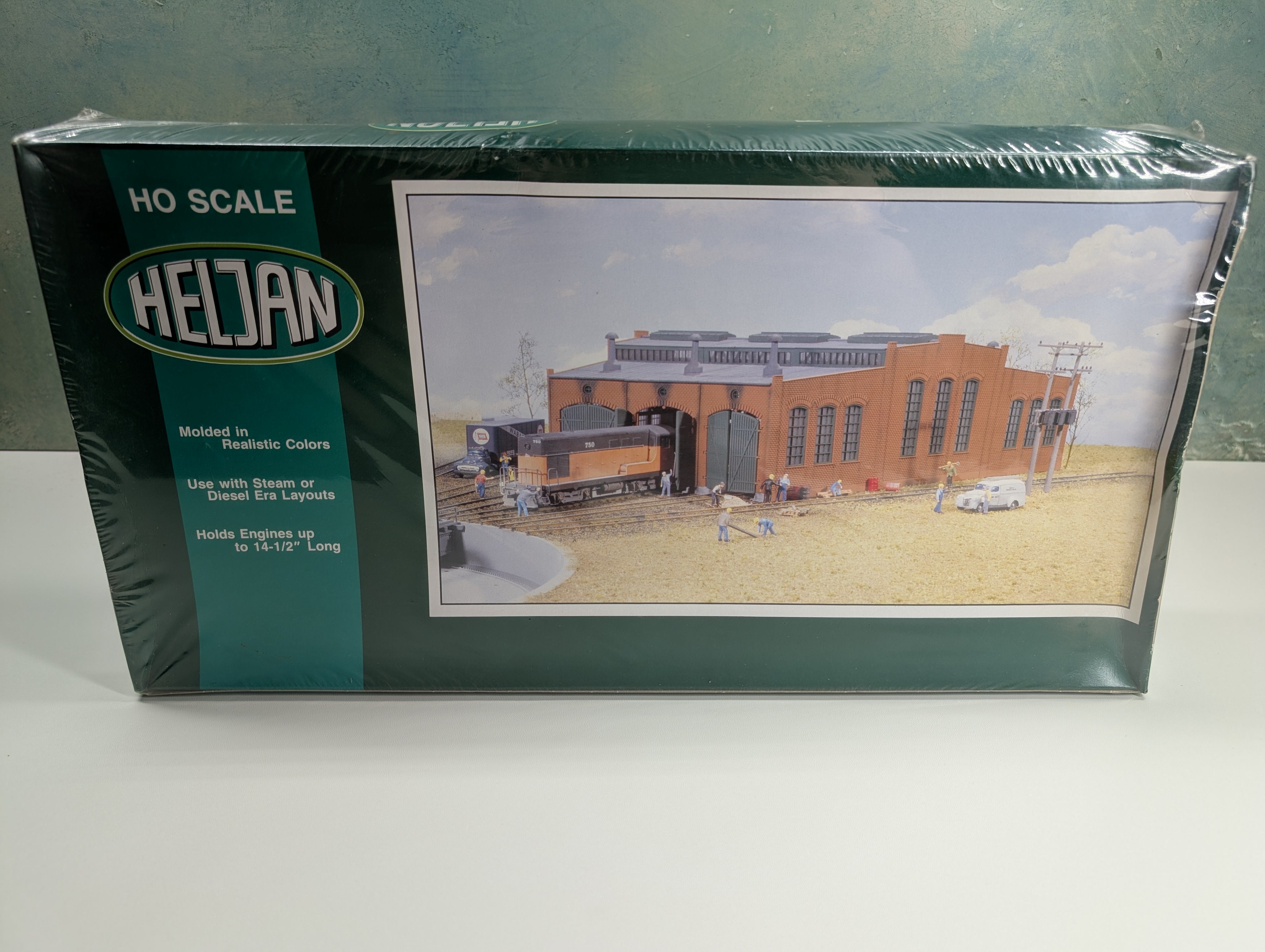 Heljan 802 HO Scale 3 Stall Roundhouse (Sealed) KIT