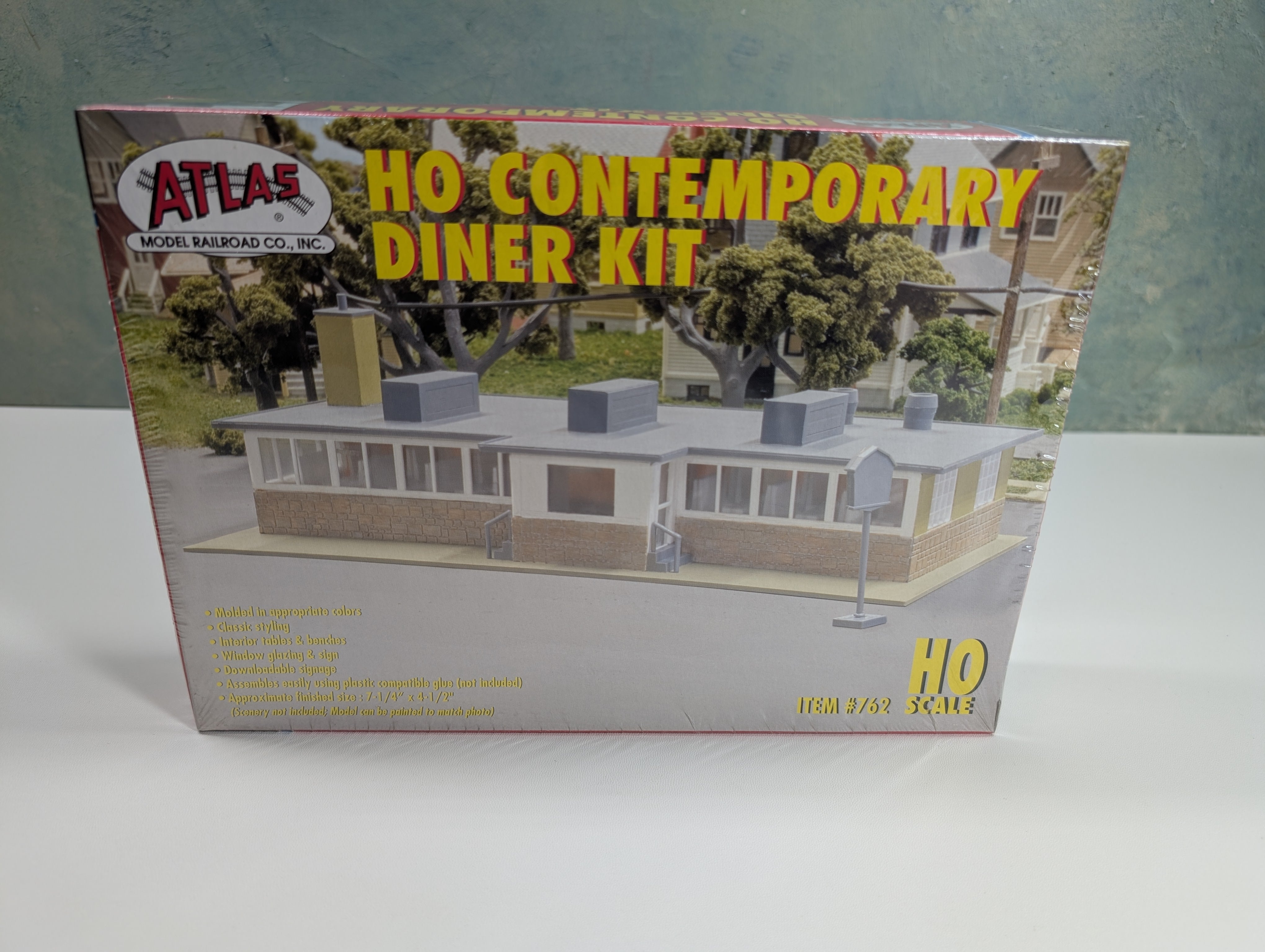 Atlas 762 HO Scale Contemporary Diner (Sealed) KIT