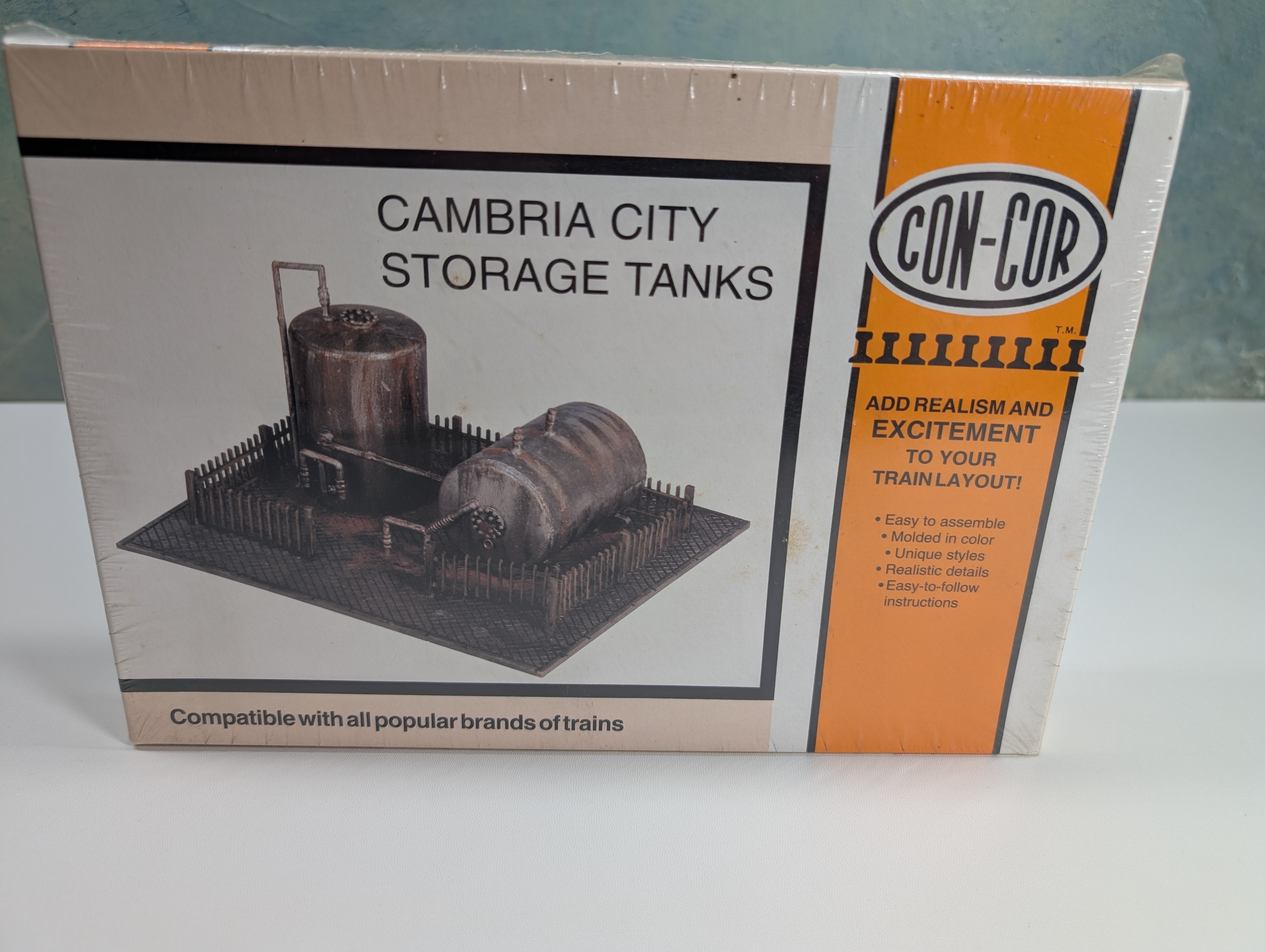 Con-Cor 9056 HO Scale Storage Tanks (Sealed) KIT