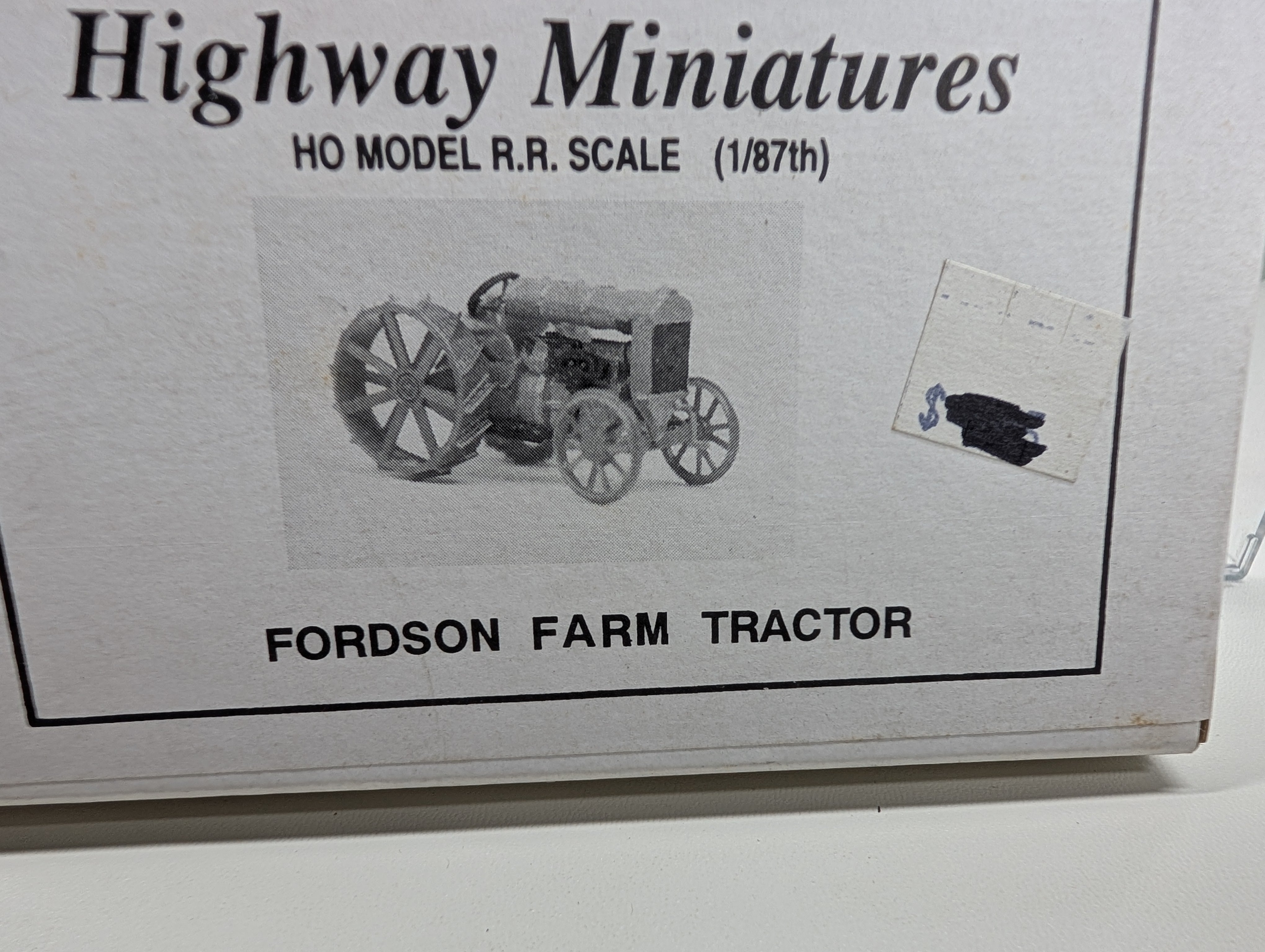 Highway Miniatures 360-218 HO Scale Fordson Farm Tractor KIT