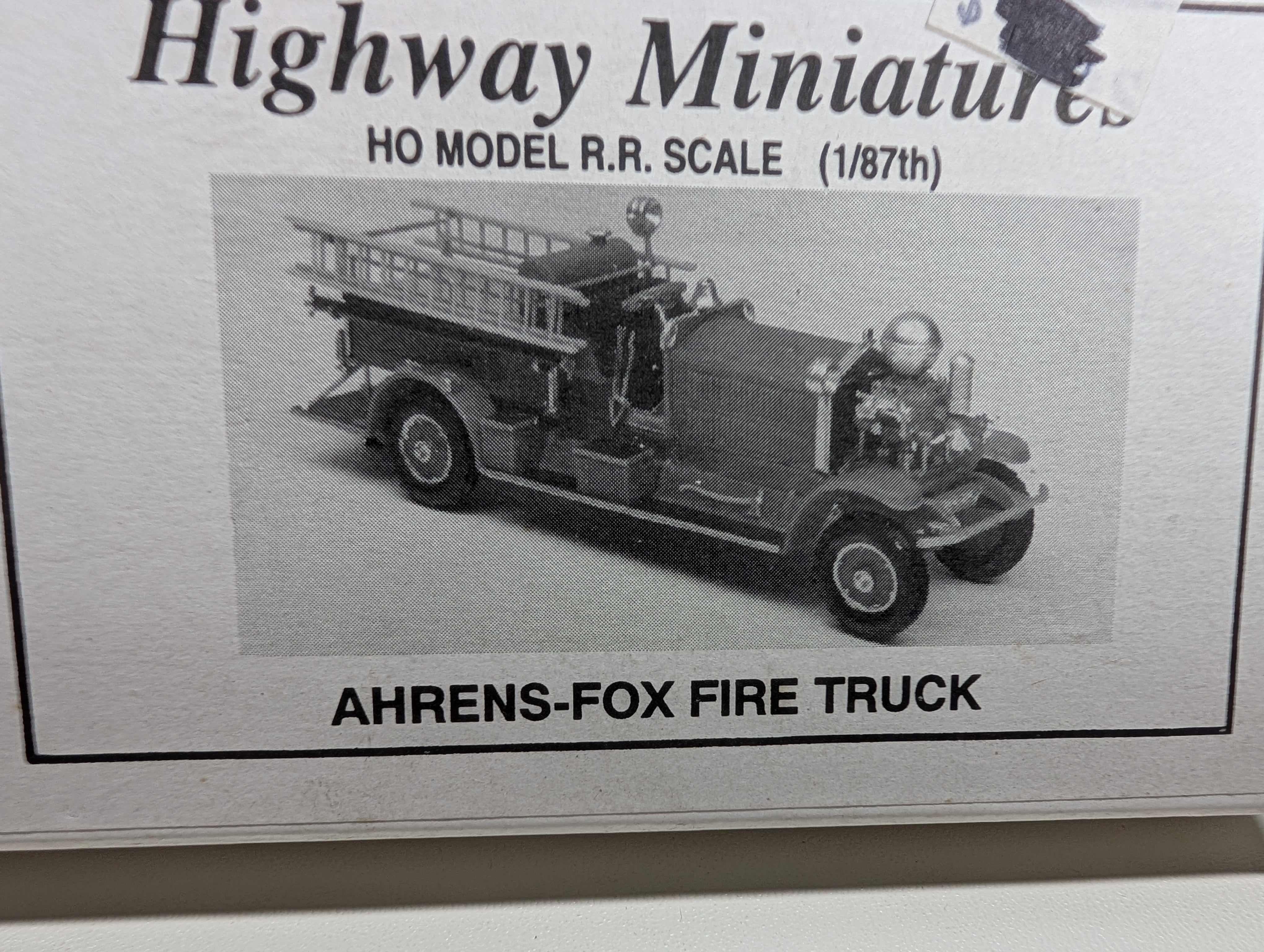 Highway Miniatures 360-221 HO Scale Ahrens-Fox Fire Truck KIT