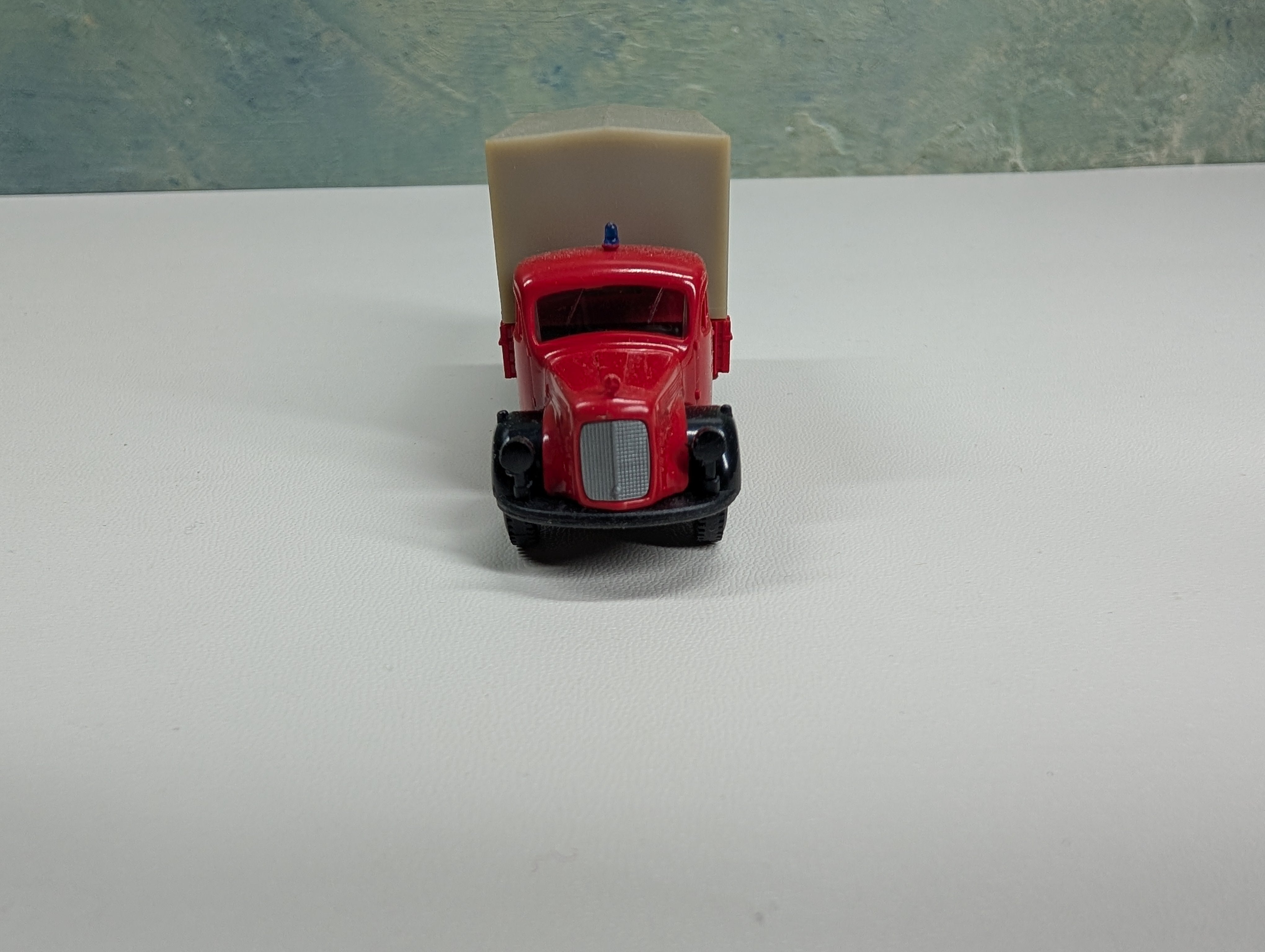 Brekina HO Scale Feuerwehr Delivery Truck