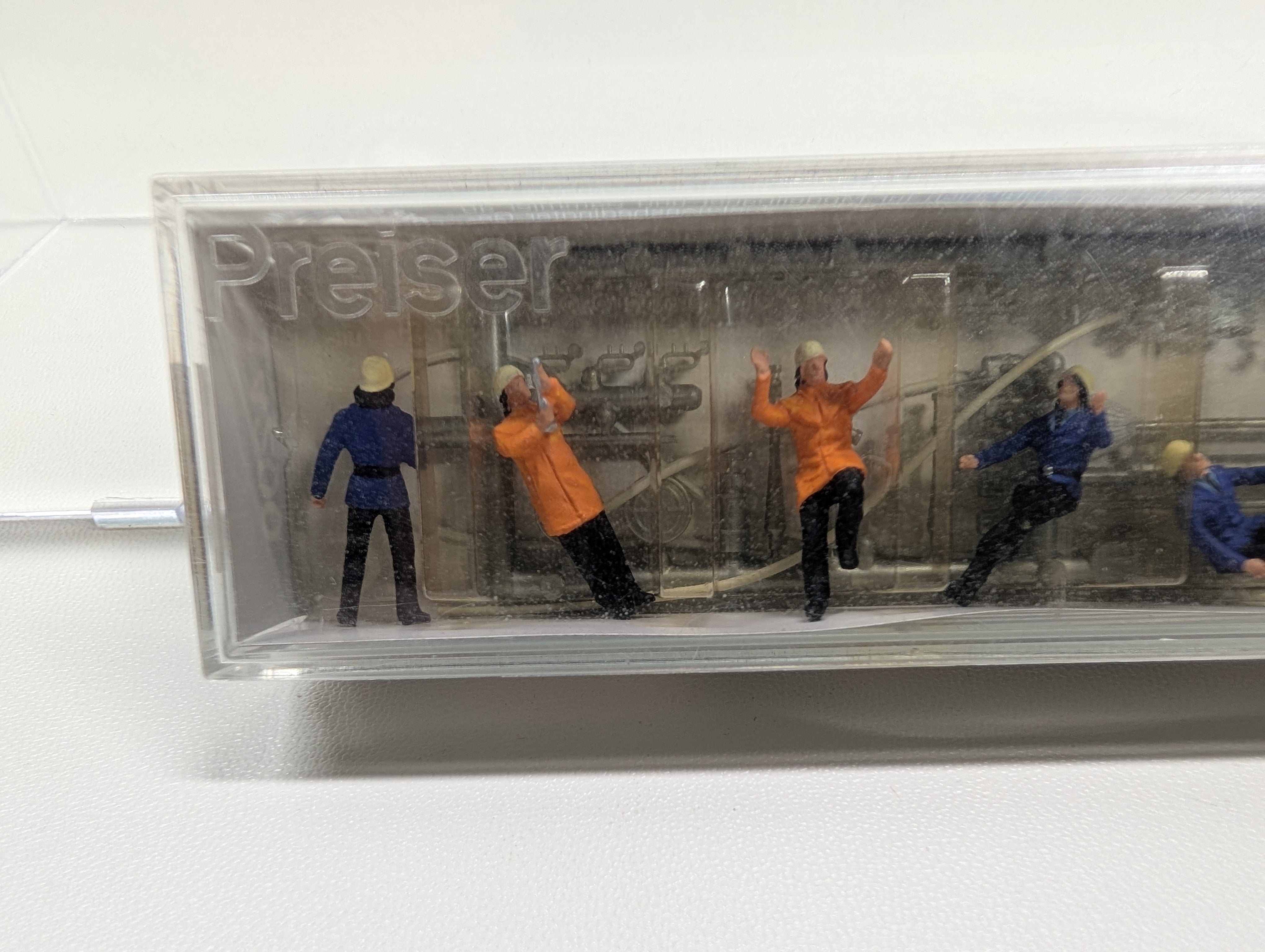 Preiser 14200 HO Scale Fireman Crew Set #1 (6 pcs)