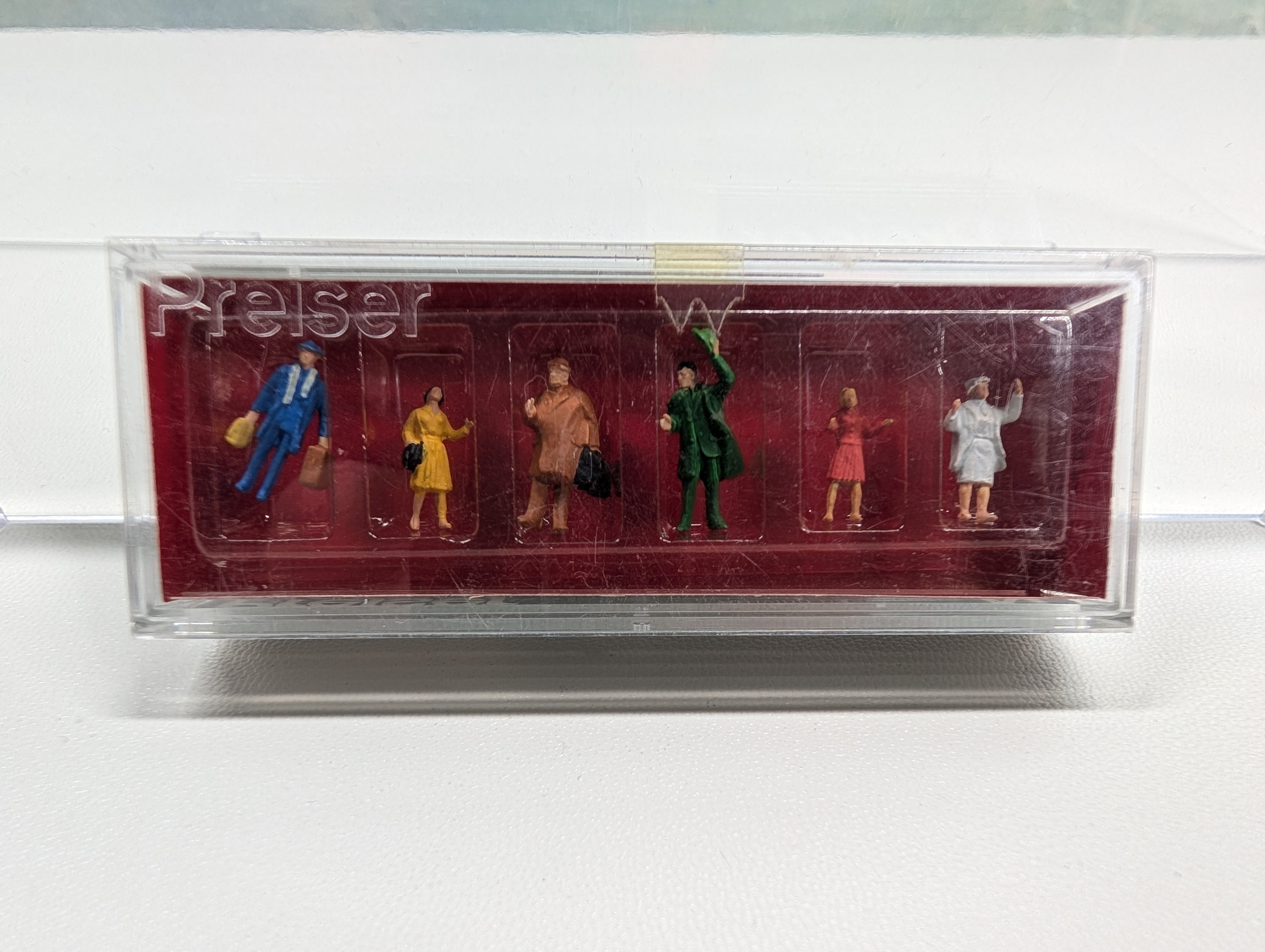 Preiser 79028 N Scale Passenger, Commuters (6 pcs)