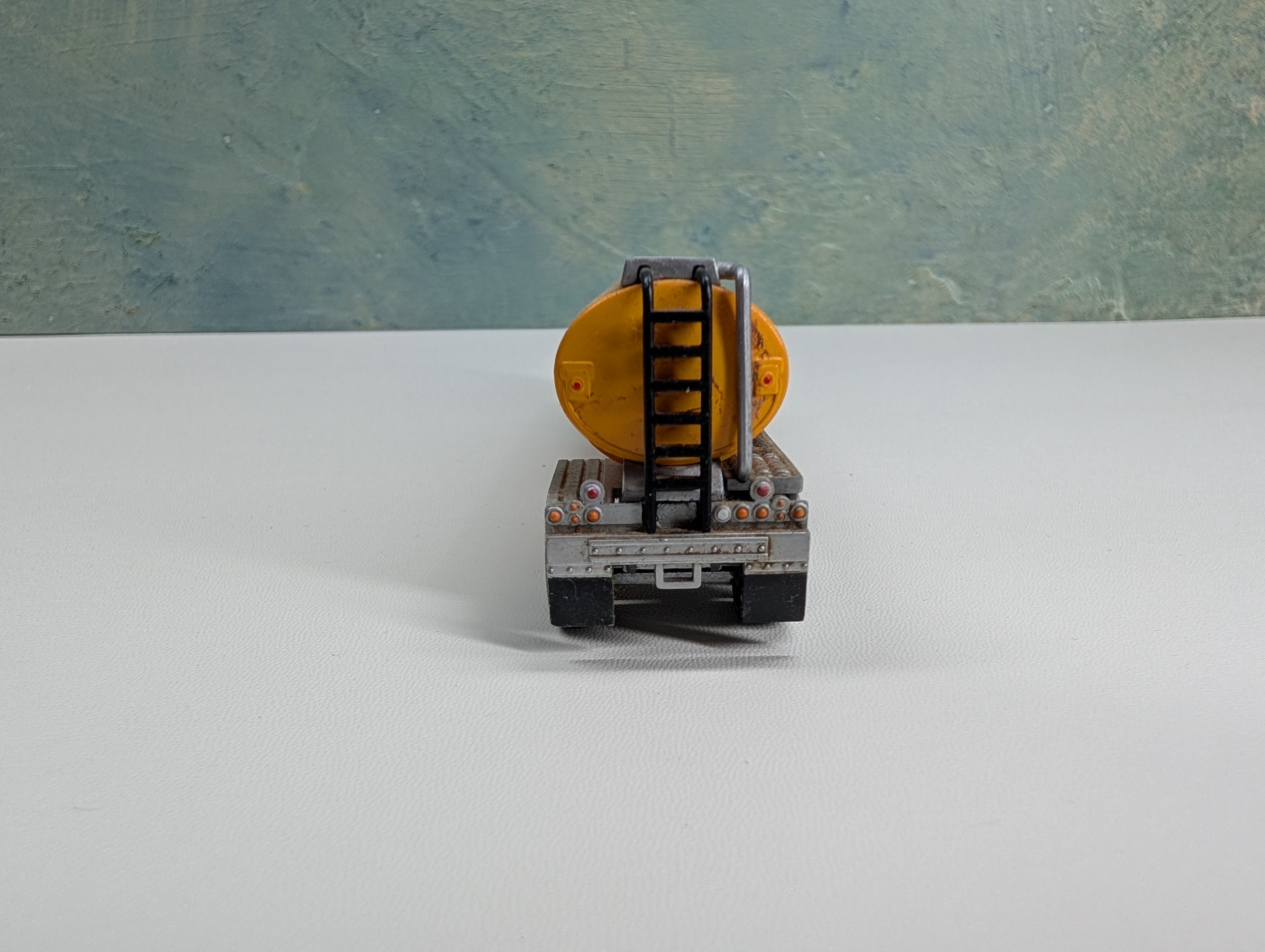 USED HO Scale Fuel Tanker General Cesspool 16005