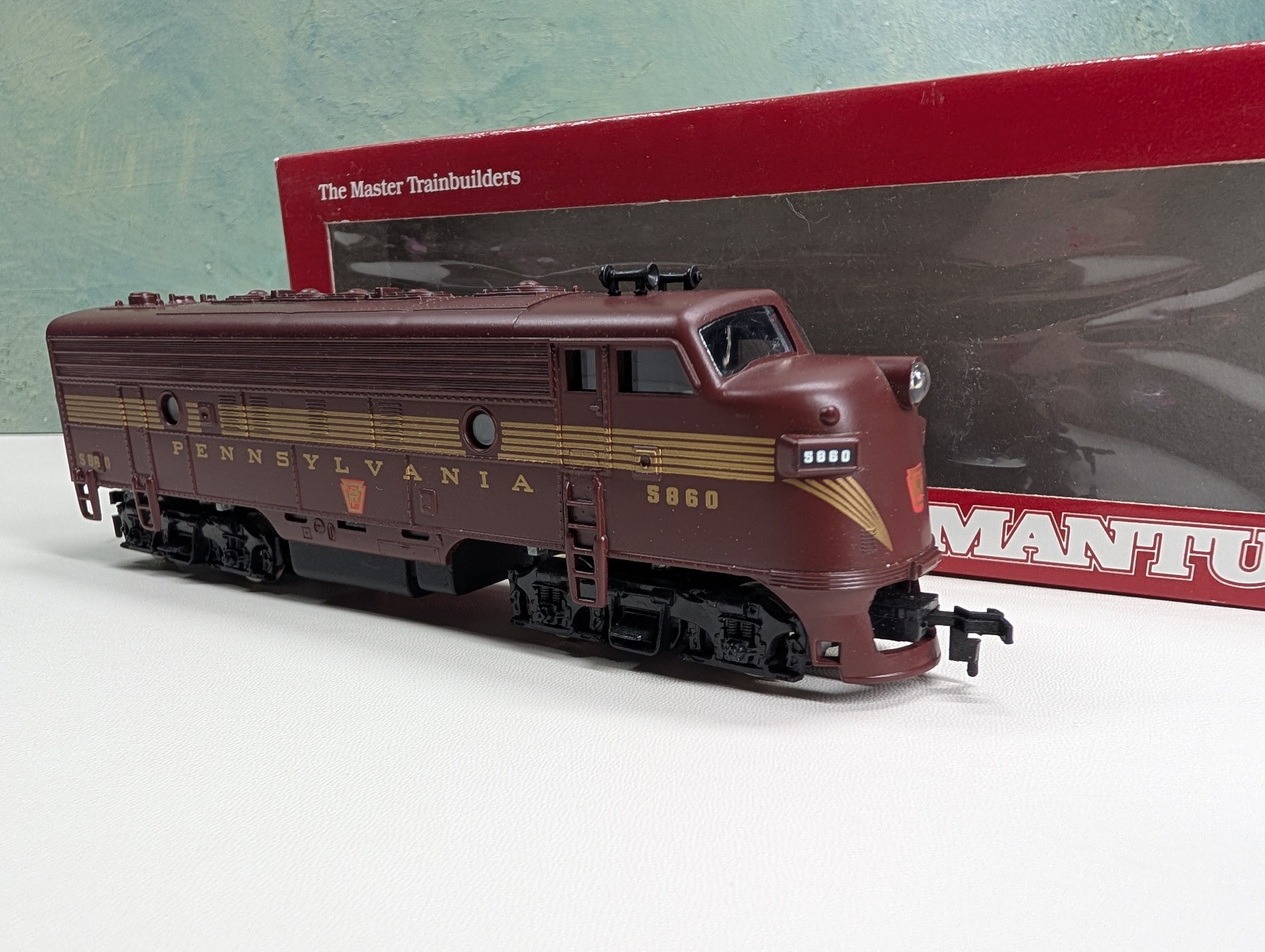 USED Mantua HO Scale F7A Diesel Locomotive Pennsylvania #5860 Runs Great DC