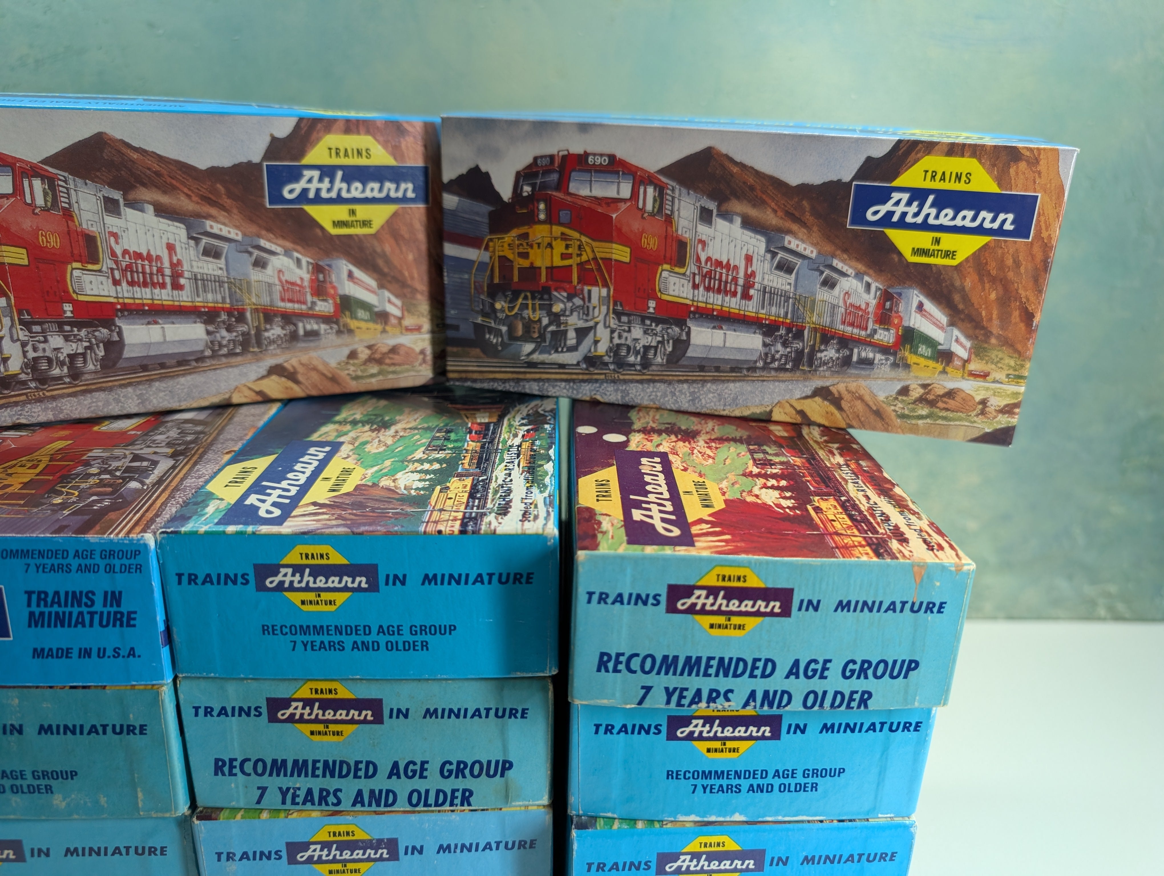 USED Athearn HO Scale Lot of Empty Train Boxes for Storage (20pcs)