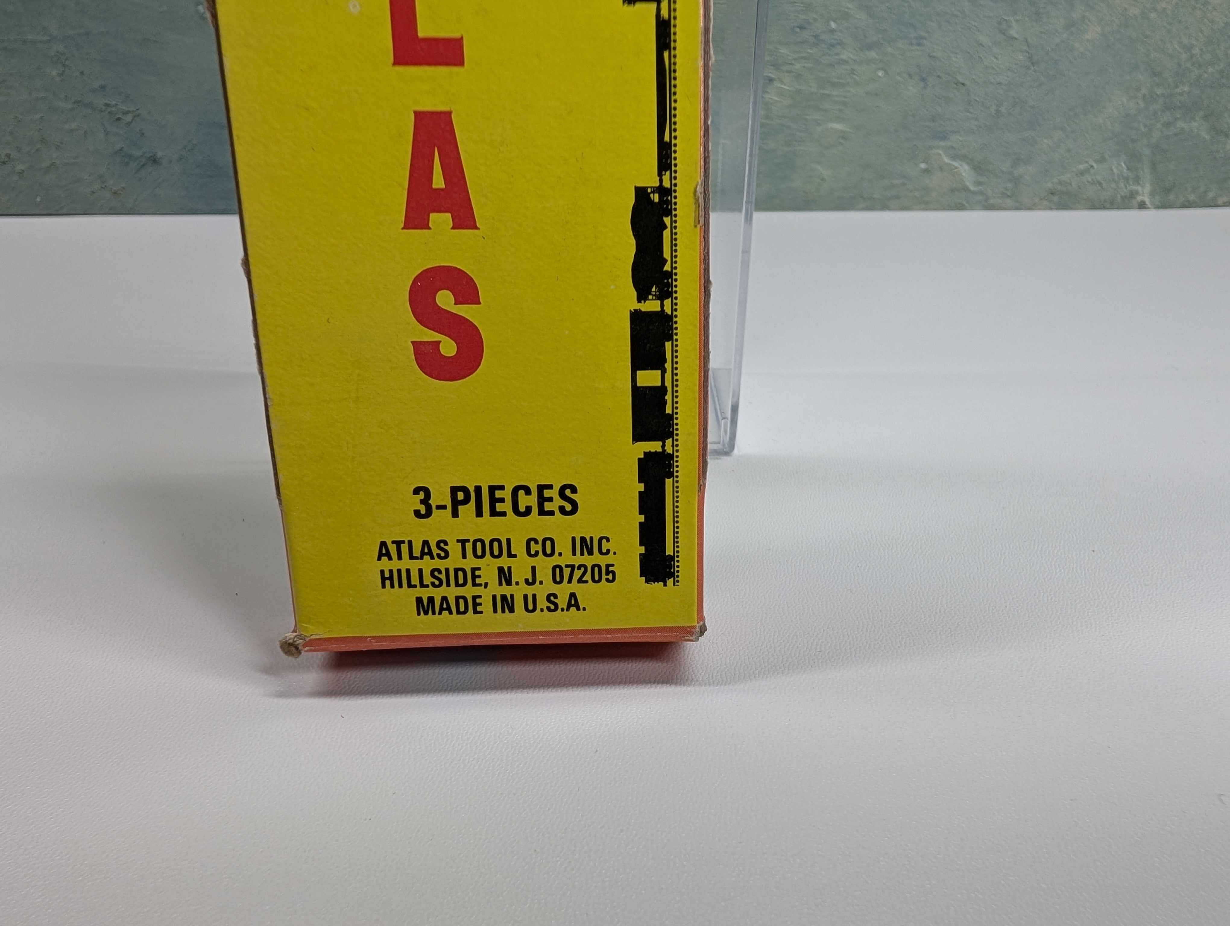 Atlas 2543 N Scale Bridge Piers (3 pcs)