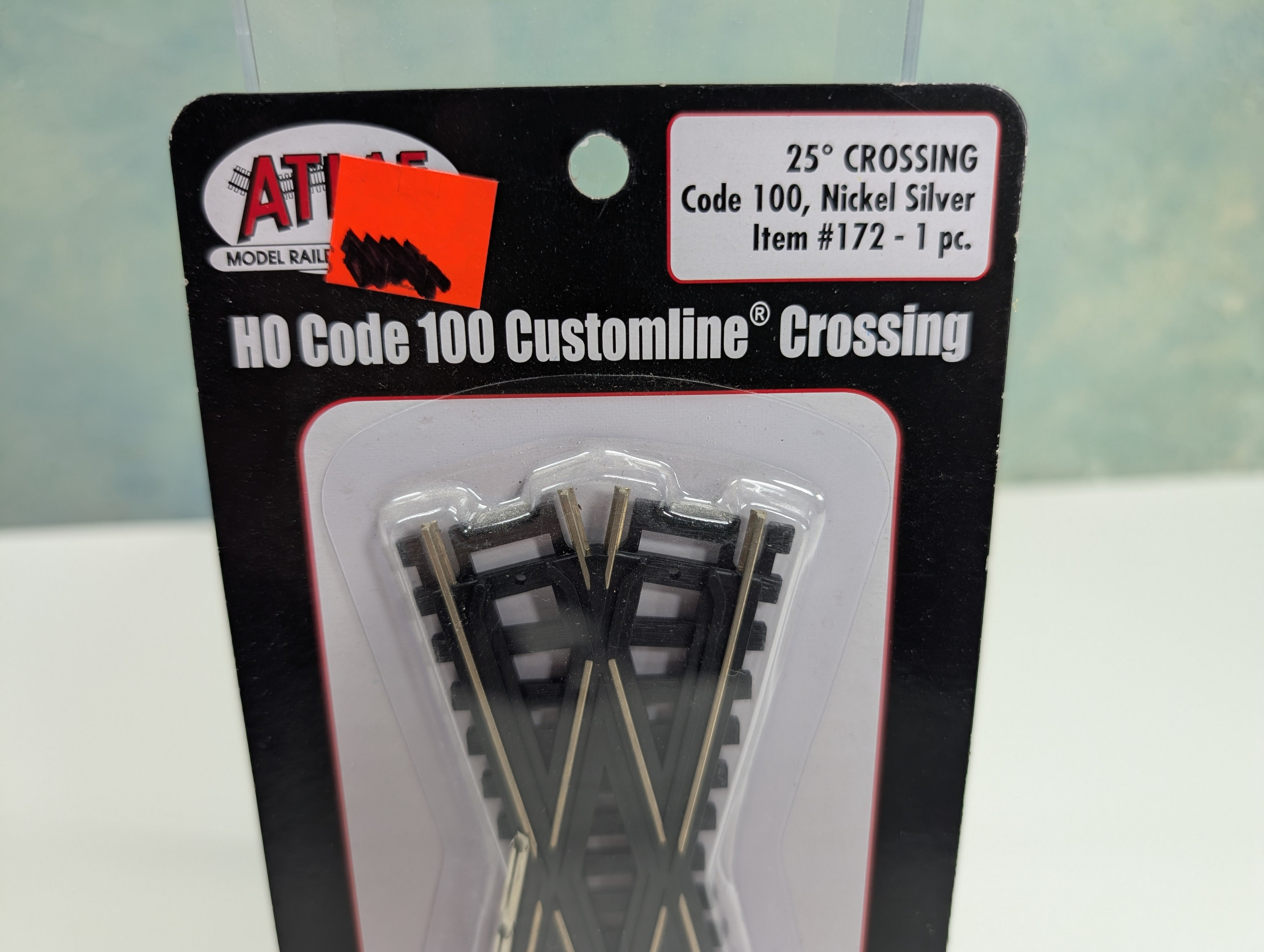Atlas 172 HO Scale 25 Degree Crossing, Code 100 Custom-Line