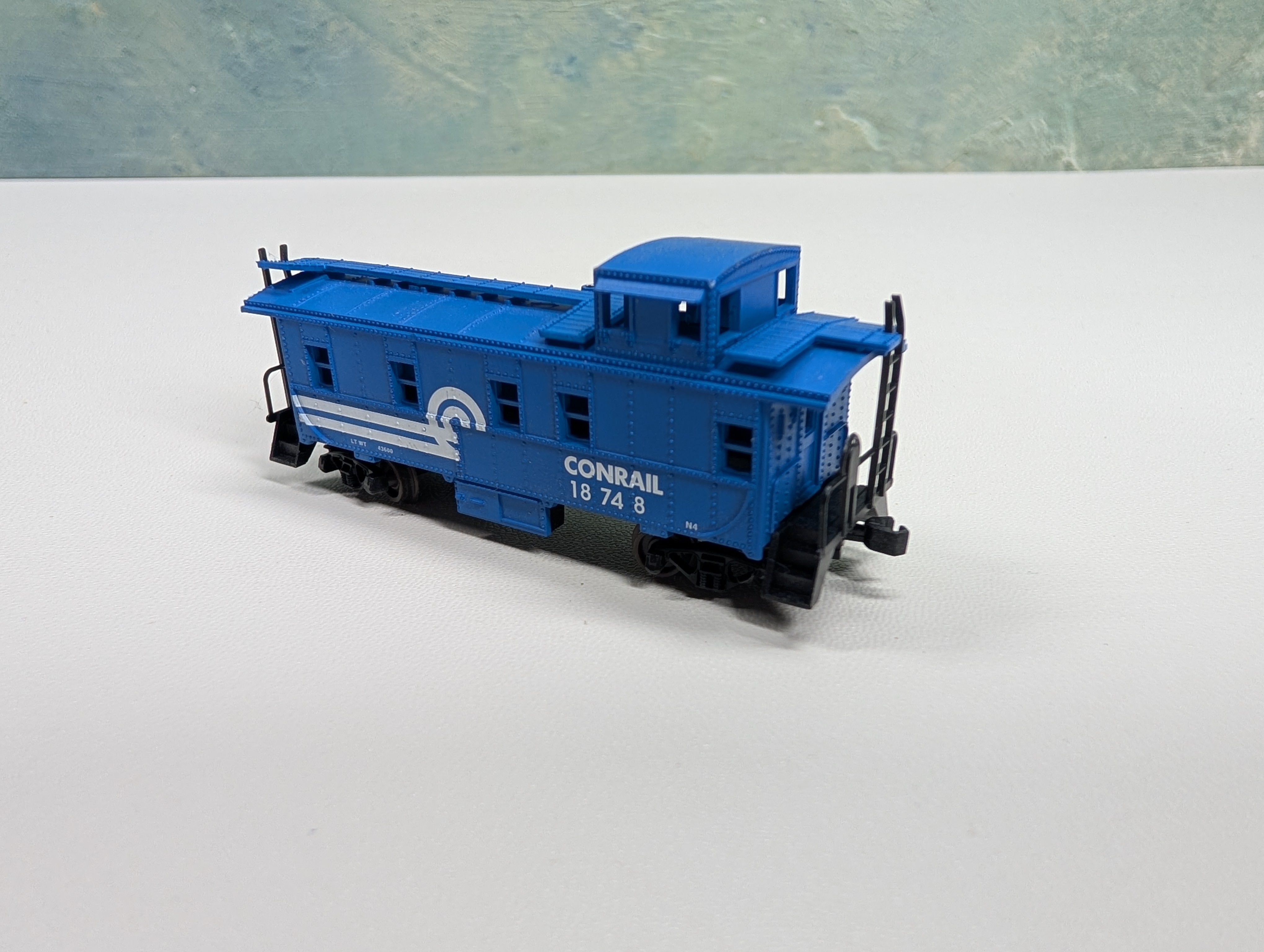 USED Atlas N Scale Caboose Conrail #18748