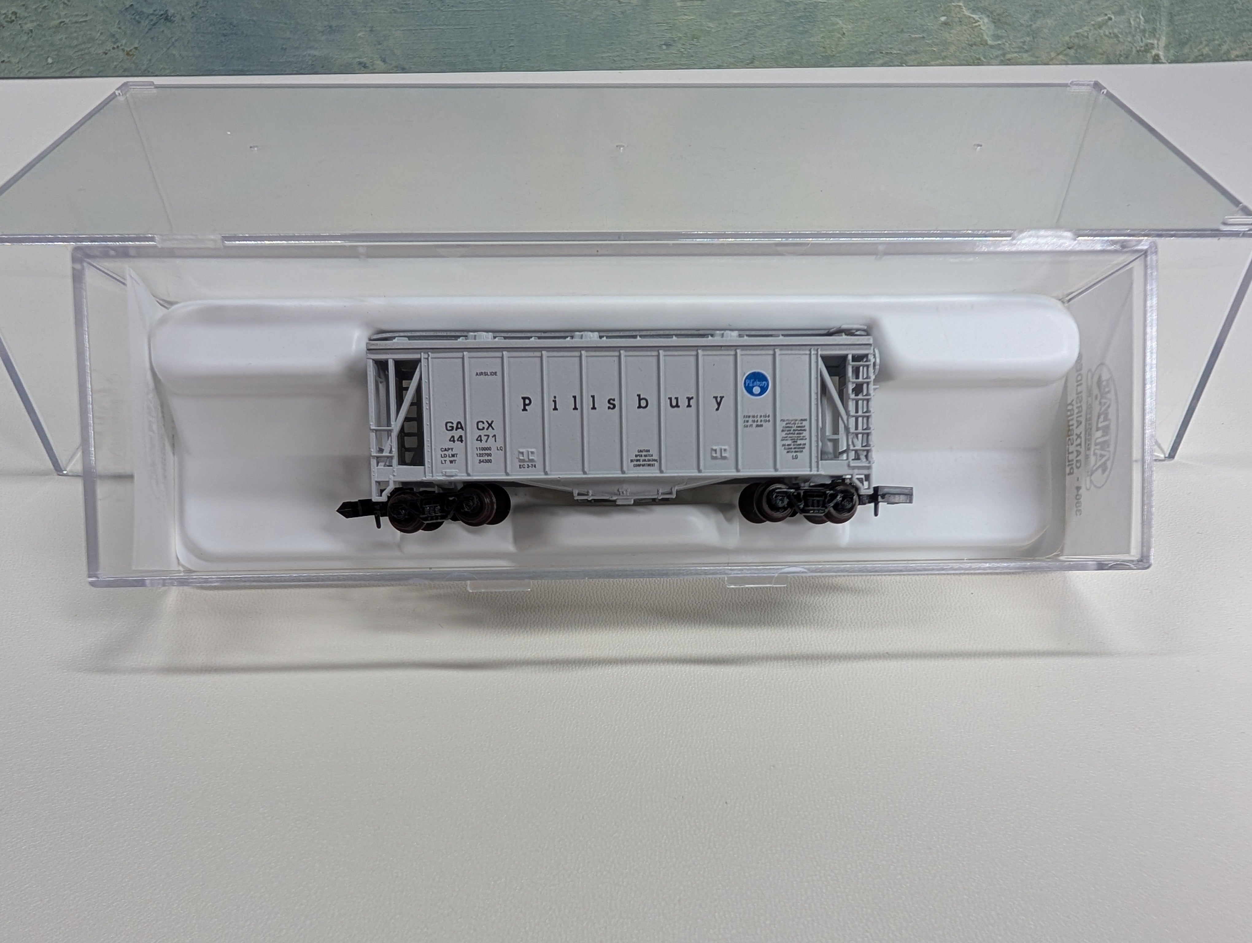 Atlas 3864 N Scale GATX Airslide Covered Hopper Pillsbury GACX #44471