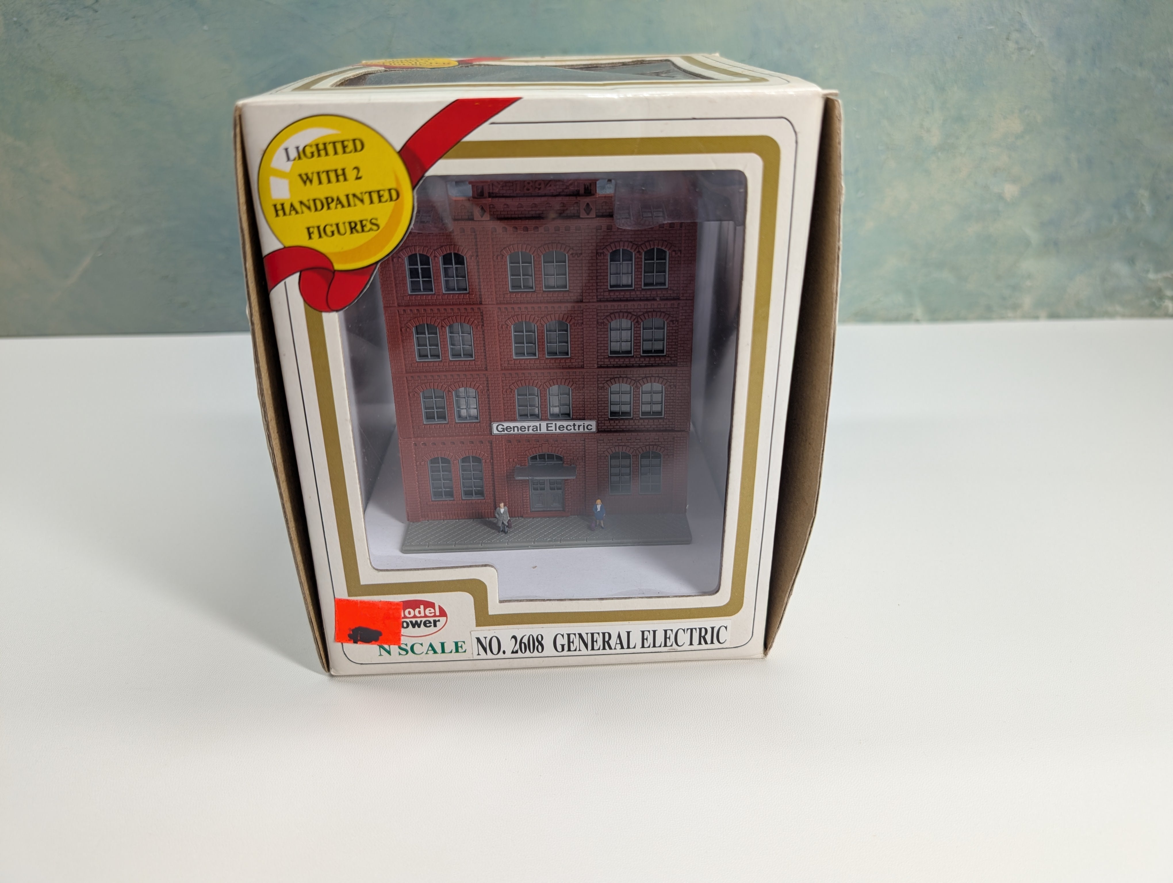 Model Power 2608 N Scale General Electric, Brick Building