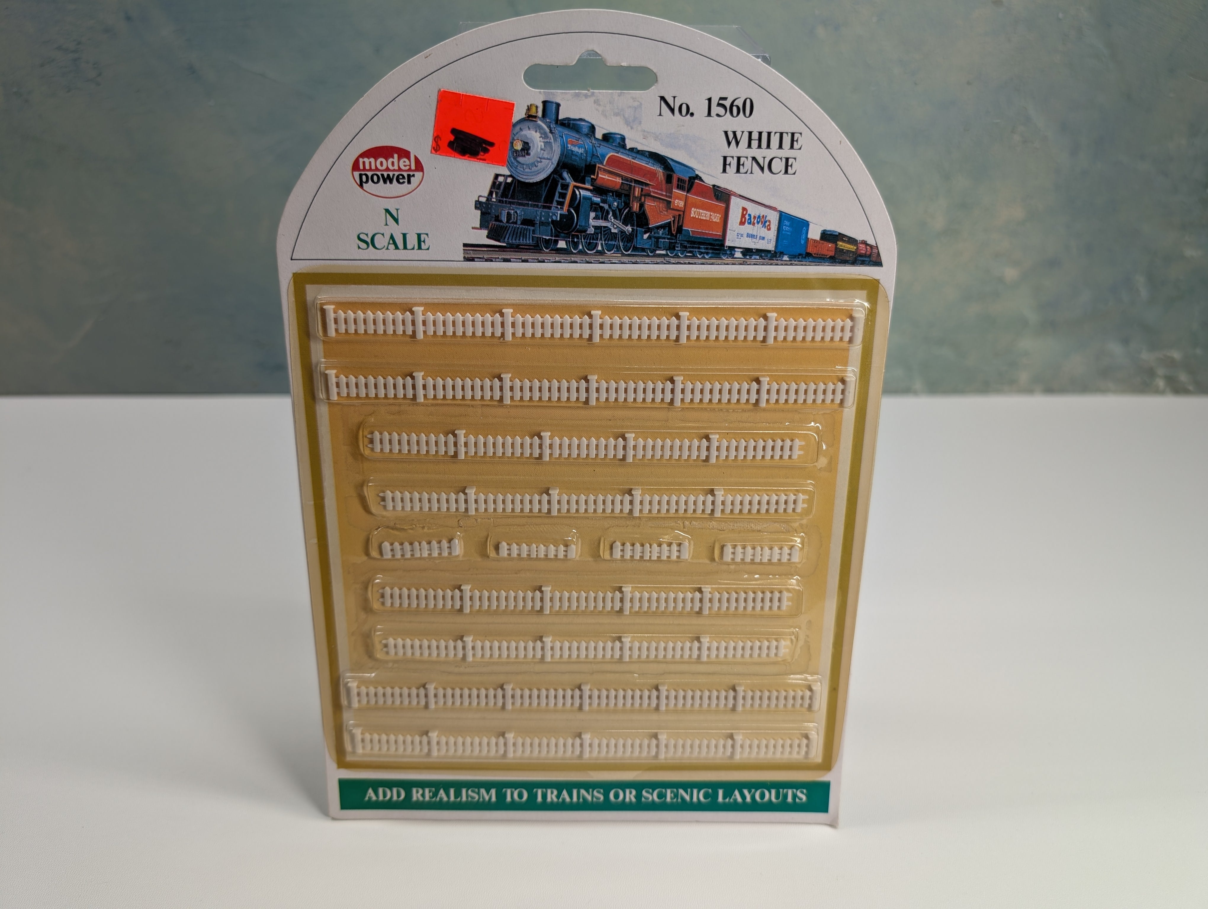 Model Power 1560 N Scale White Fence
