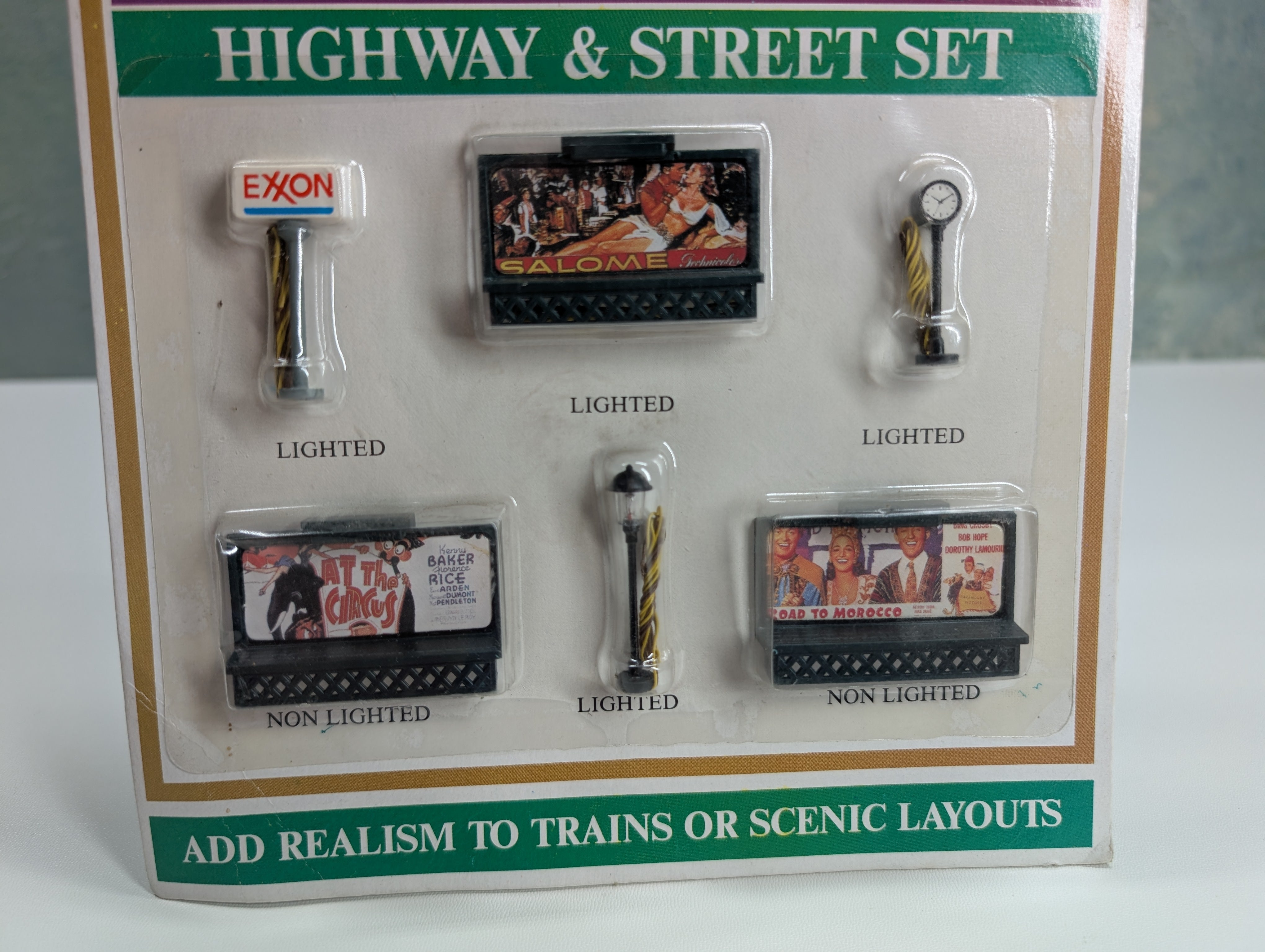 Model Power 1329 N Scale Highway & Street Set (6 pcs)